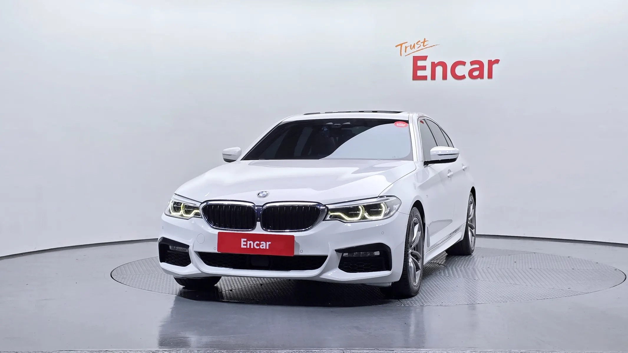 BMW 5 Series (G30) 530i M 2018 3/21