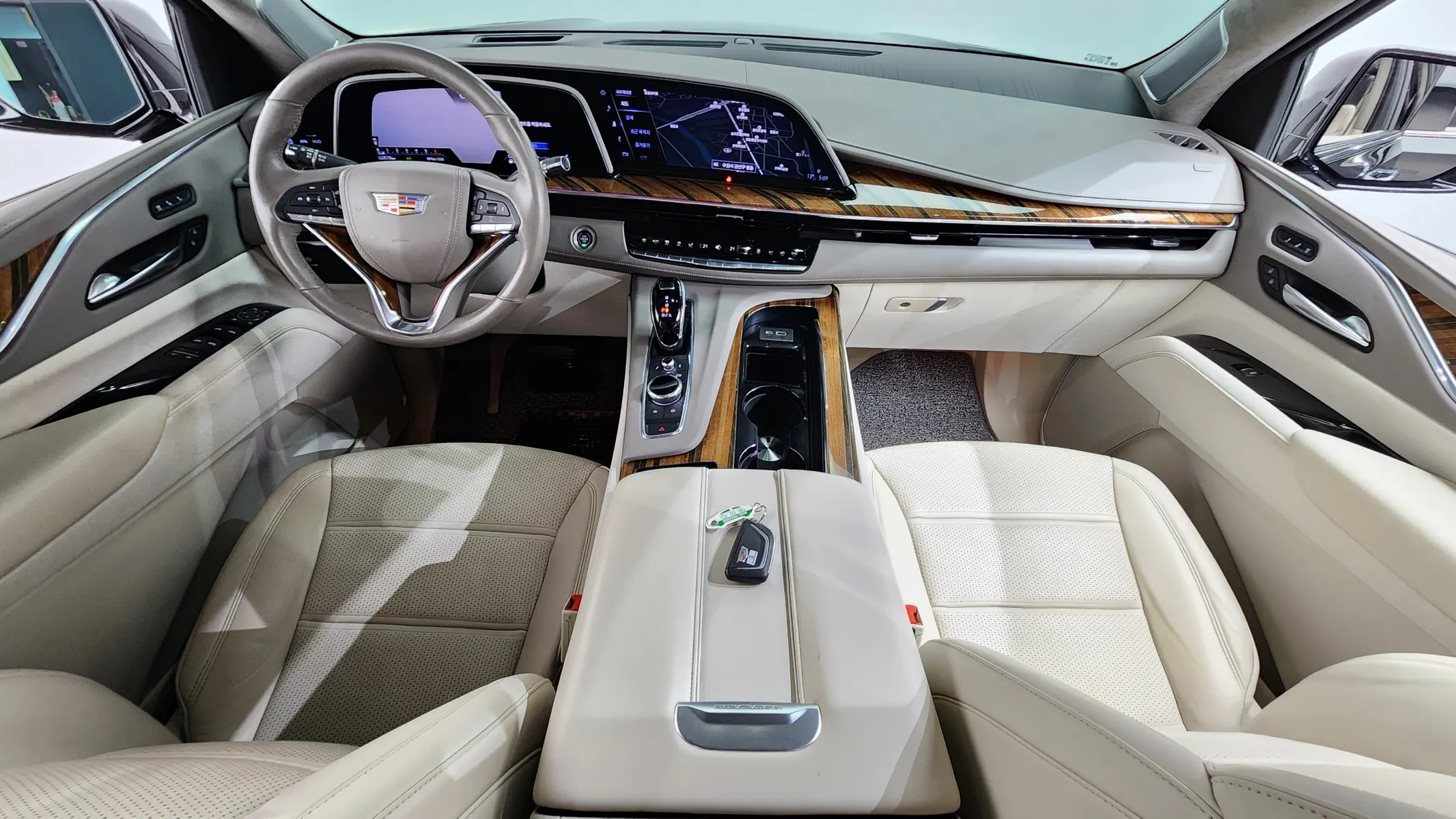 Cadillac 5 6.2 ESV 2022 4/5
