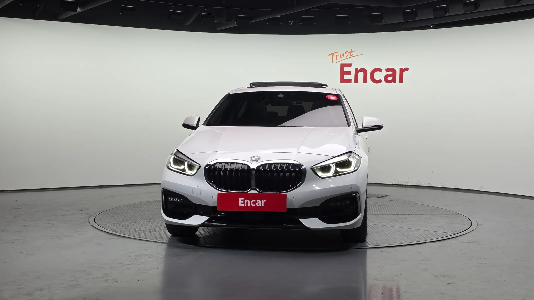 BMW 1 Series (F40) 120i 2024 3/21