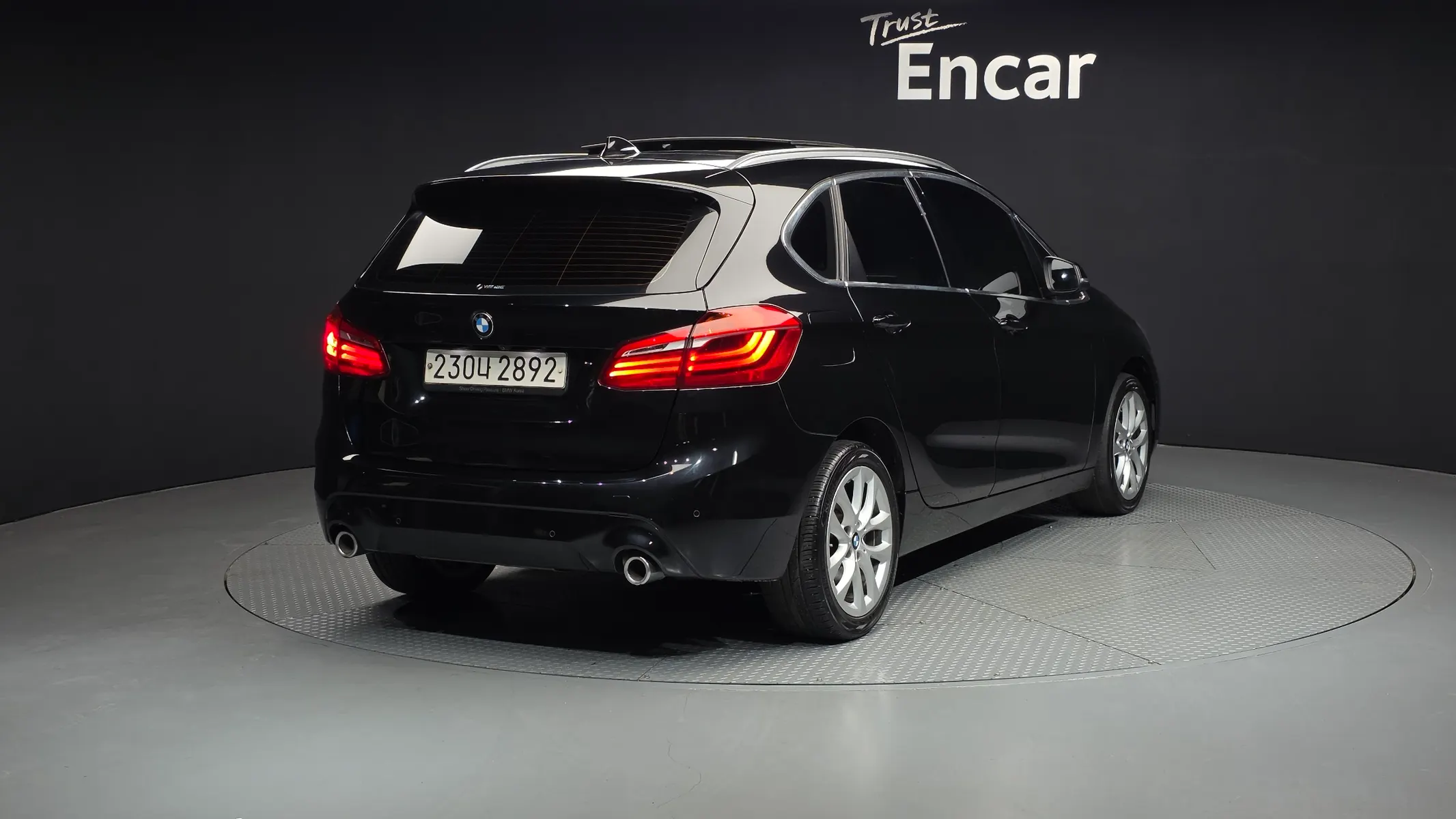 BMW 2 Series Tourer (F45) 2020 2/21