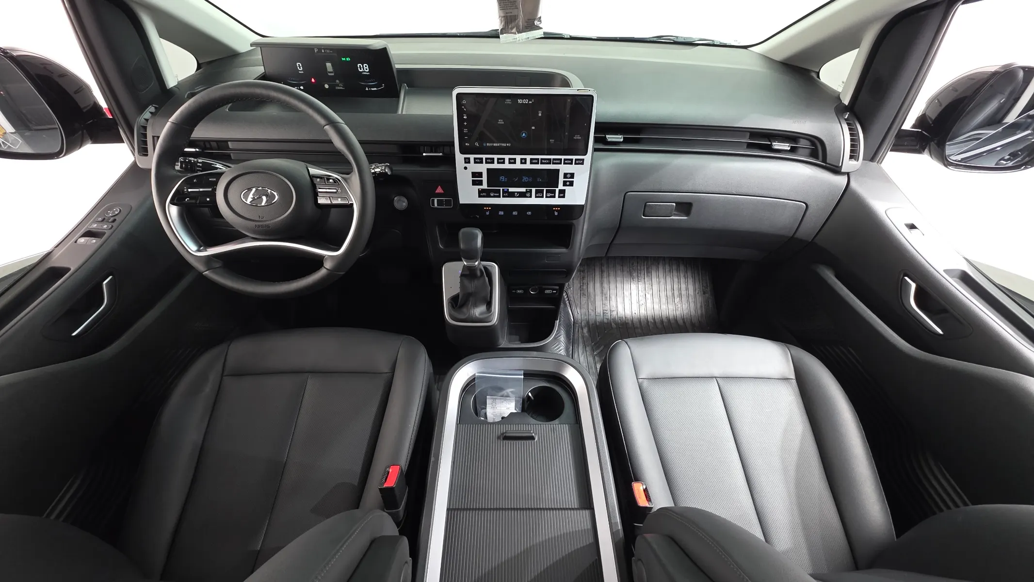 Hyundai Staria 5 2024 4/5