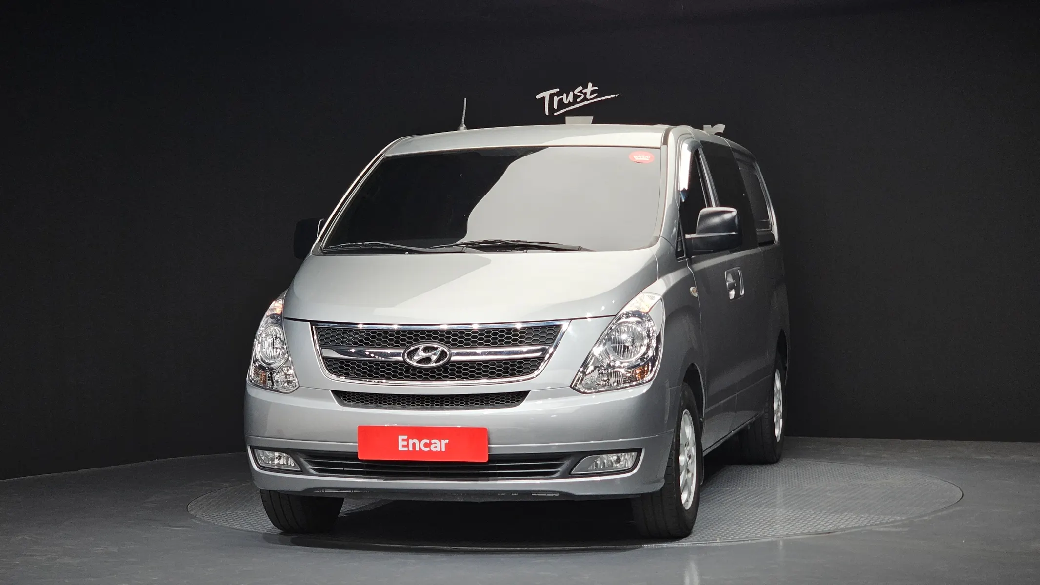 Hyundai Grand Starex 5 2015 2/5