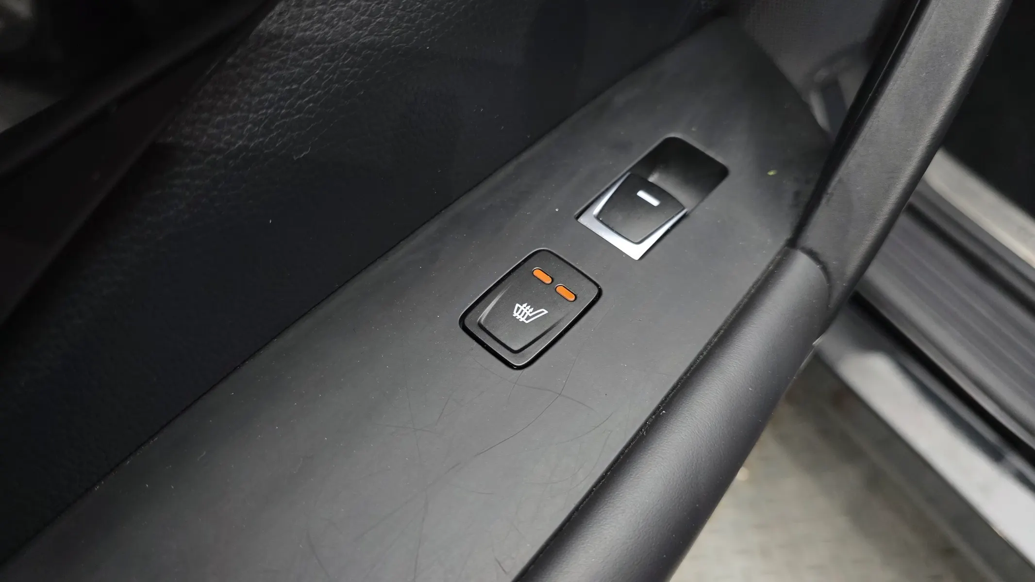Hyundai Grandeur HG HG300 2014 20/21