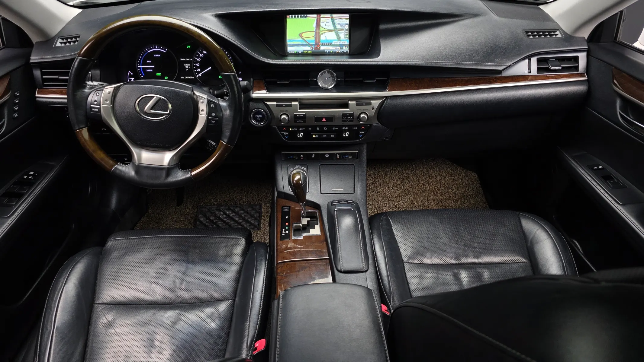 Lexus ES300h 2013 4/5