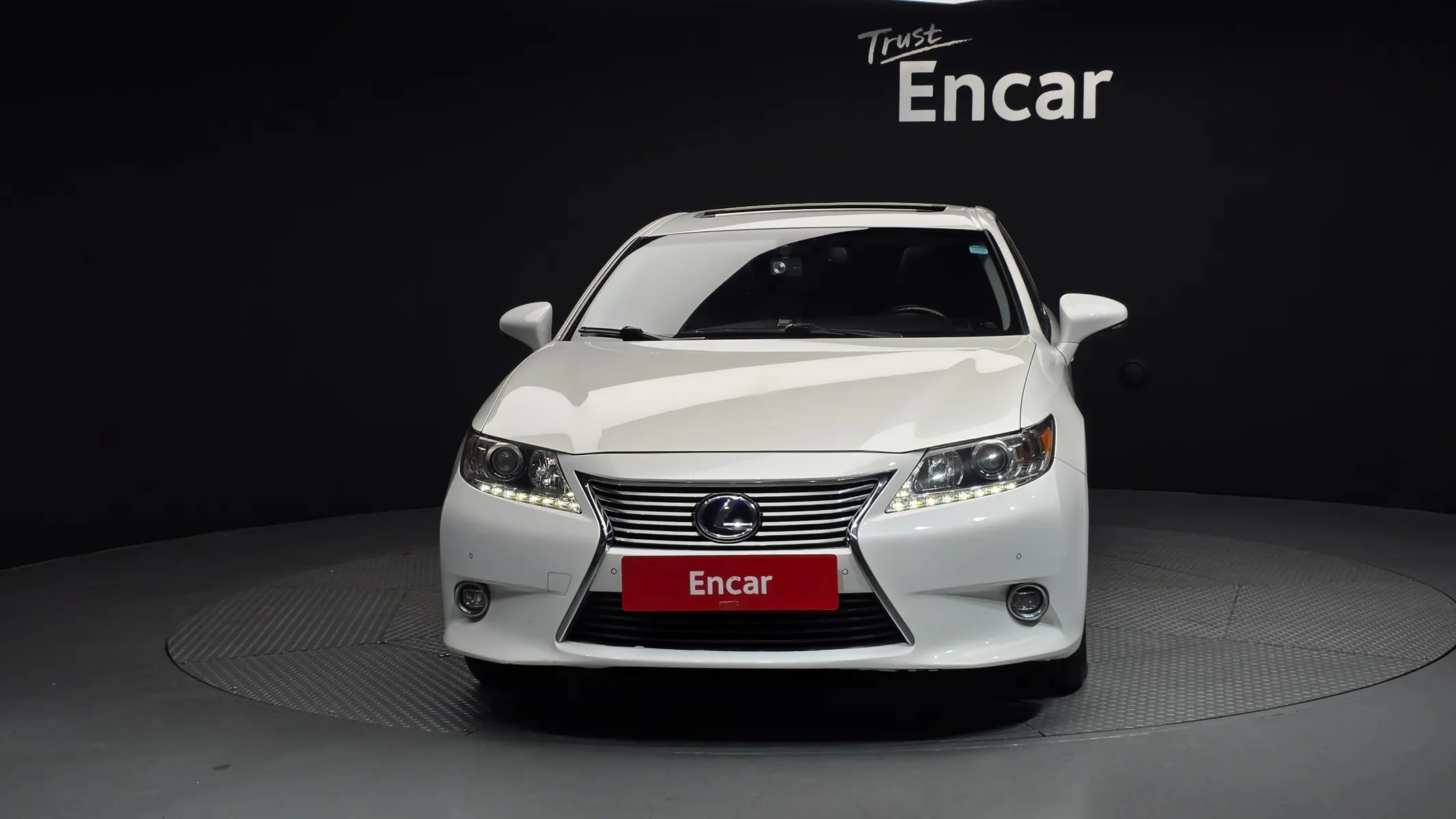Lexus ES300h 2013 2/5