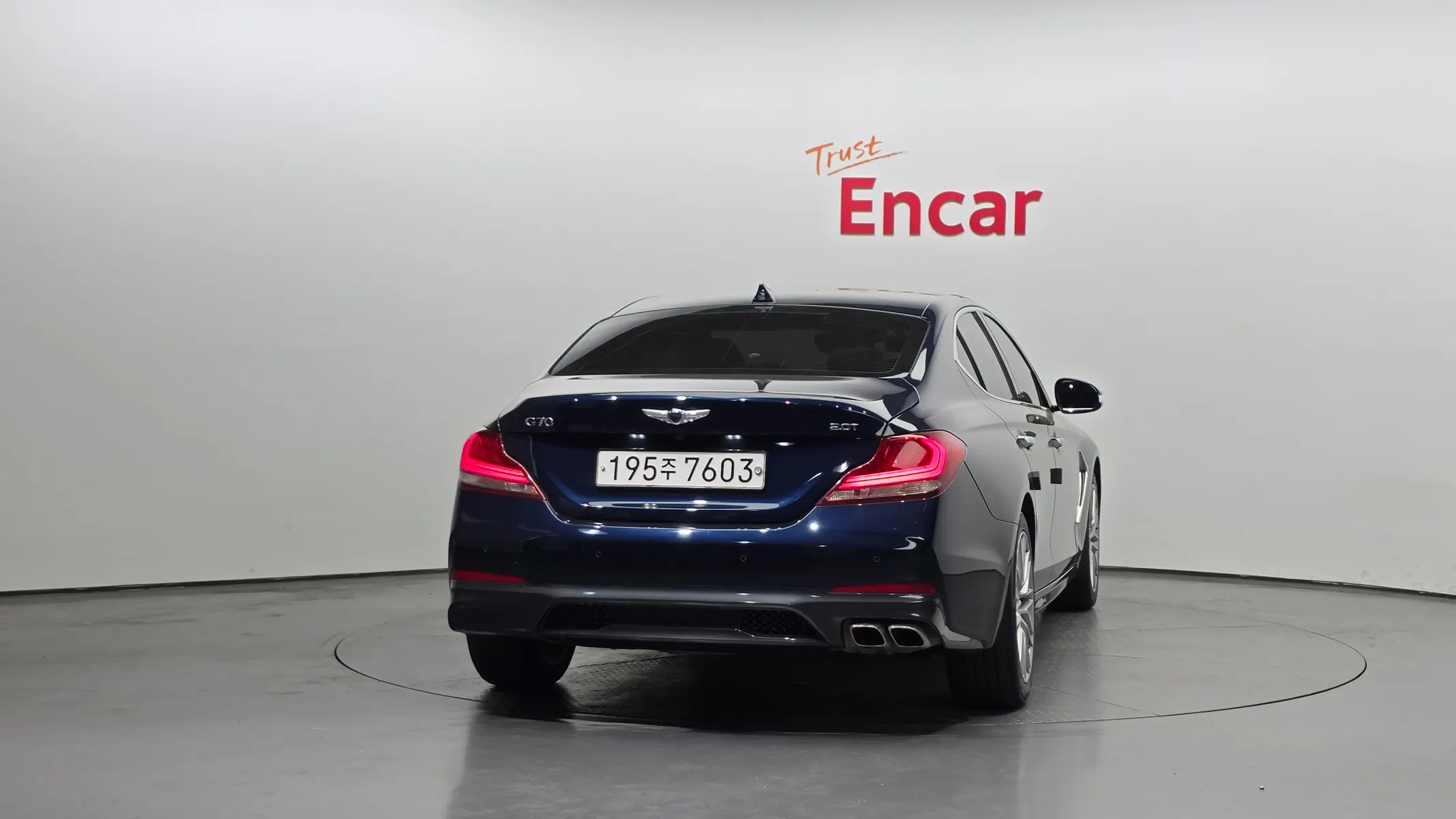 Genesis G70 2.0T 2019 3/5
