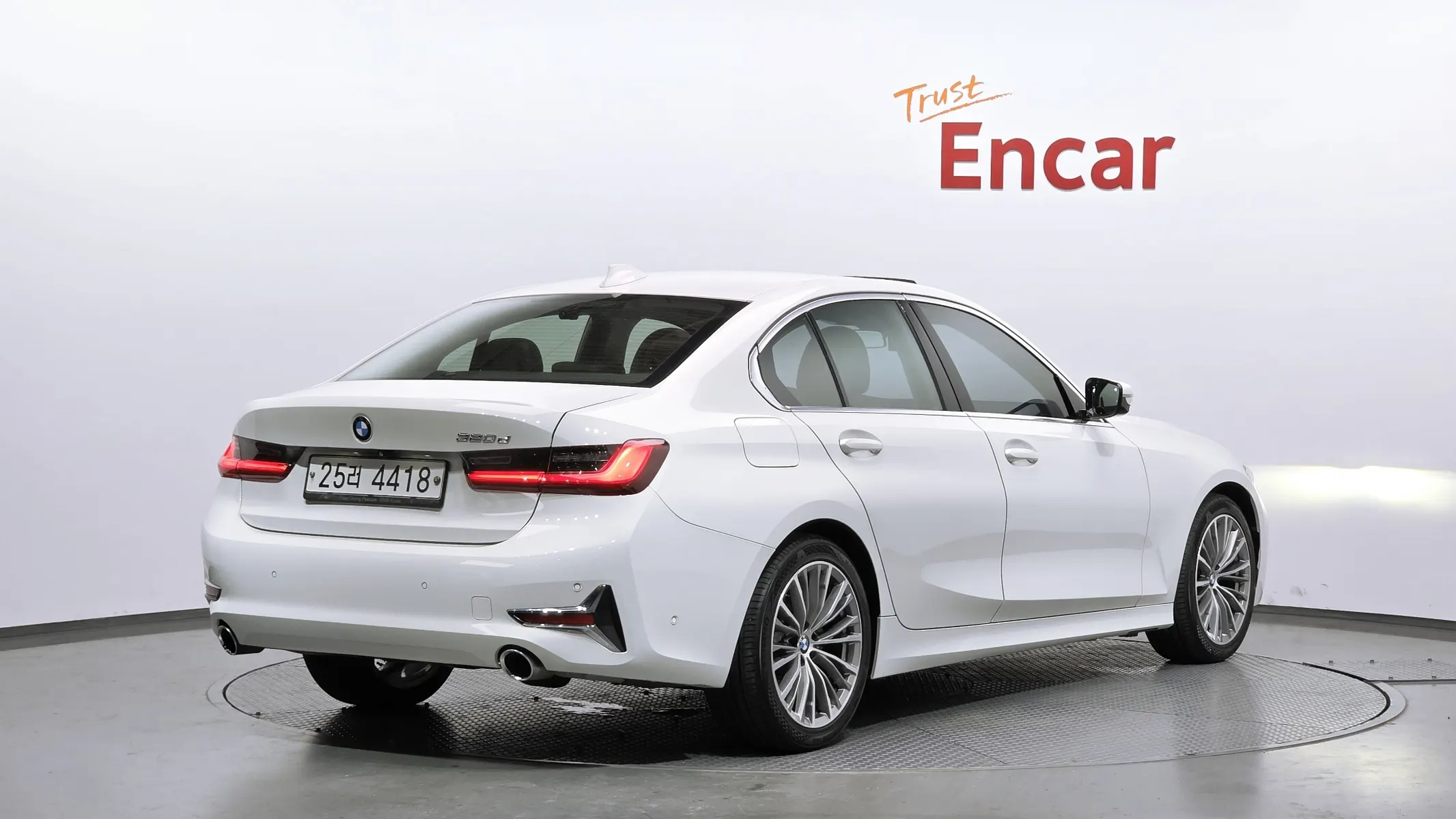 BMW 3 Series (G20) 320d 2019 2/34