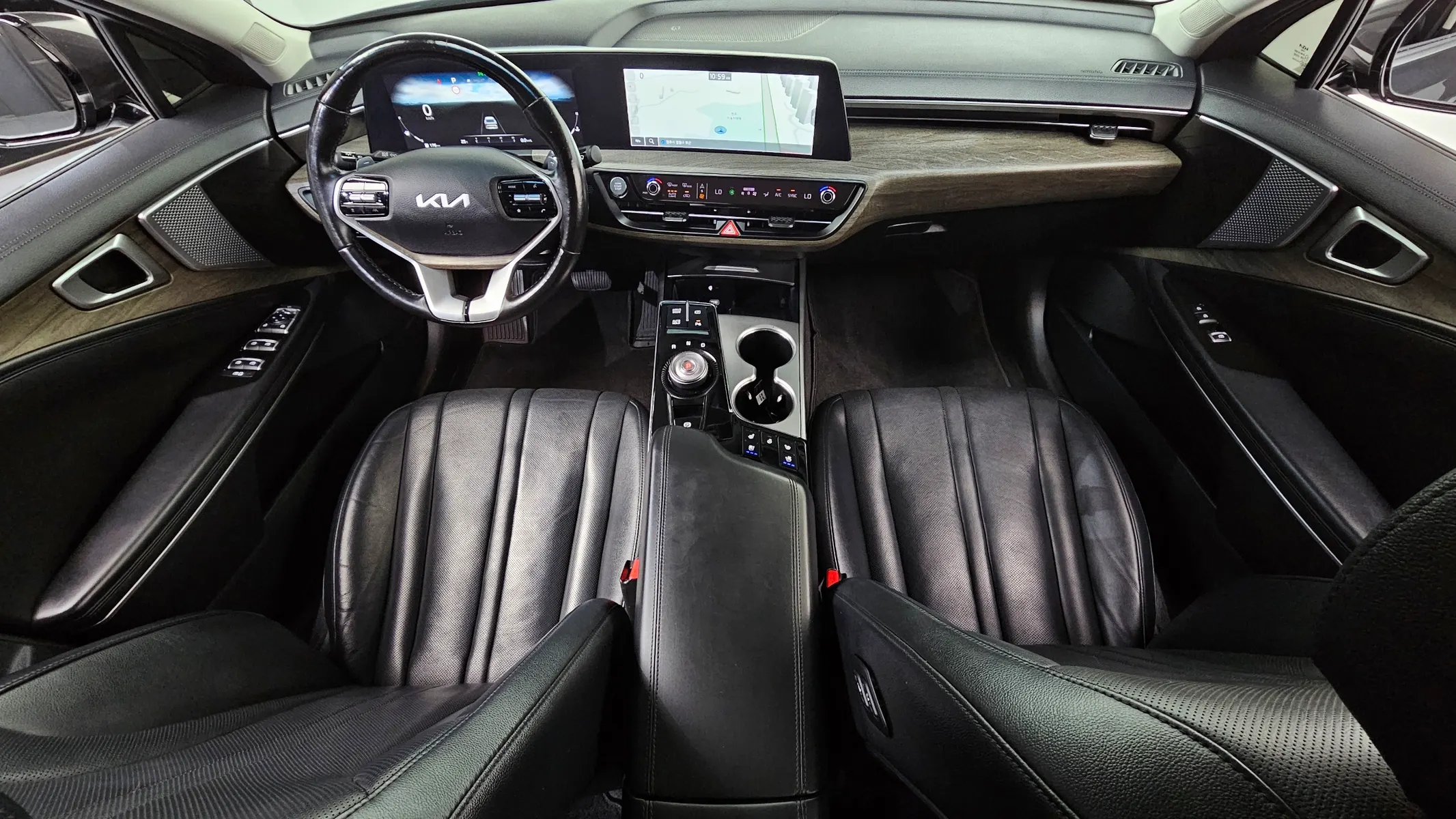 Kia K8 2.5 2WD 2022 4/5