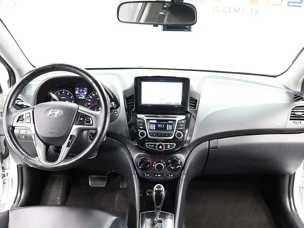Hyundai () 1.4 VVT 2017 4/5