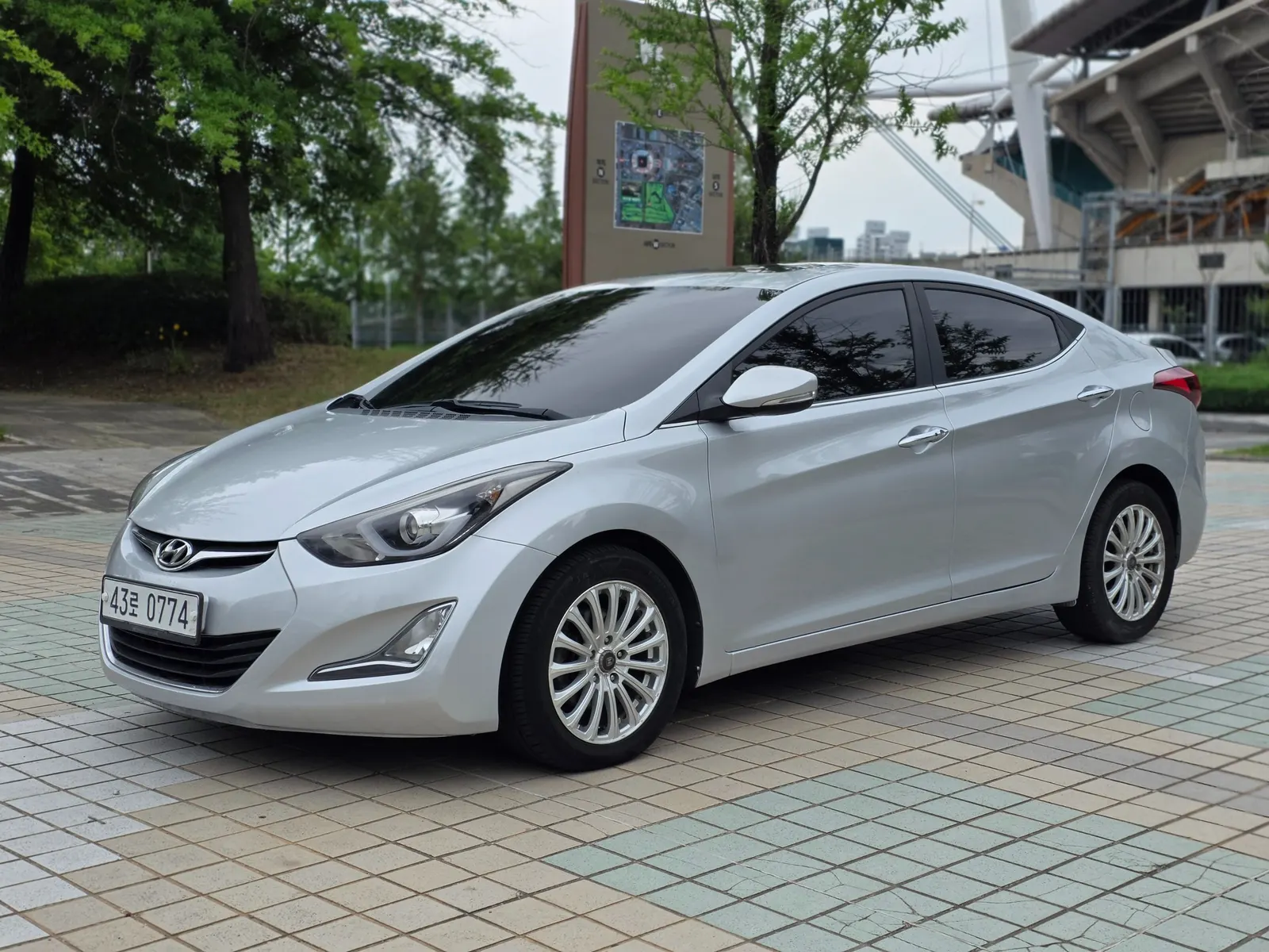Hyundai 아반떼 1.6 VGT 2013 2/21