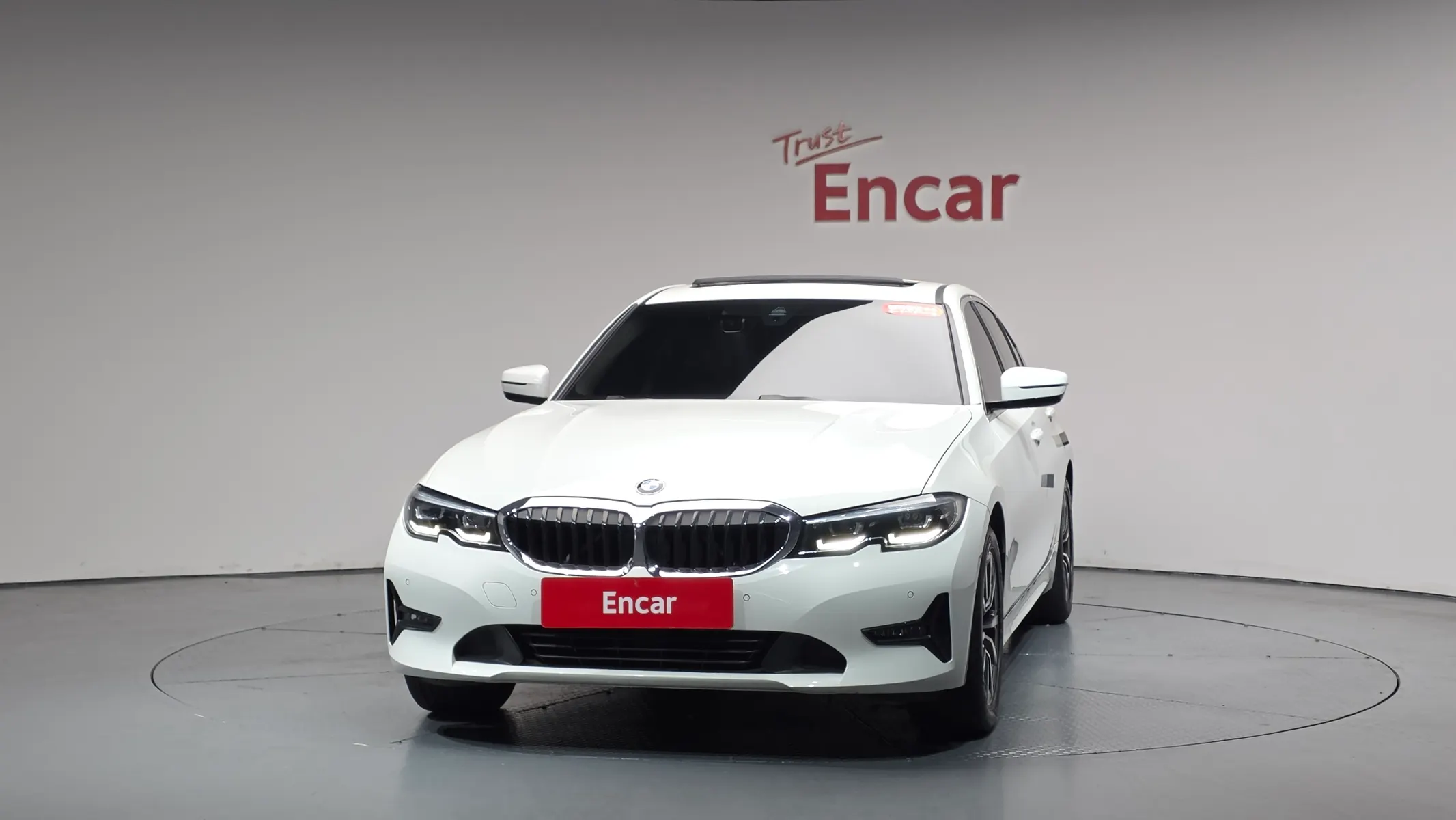BMW 3 Series (G20) 320i 2021 2/36
