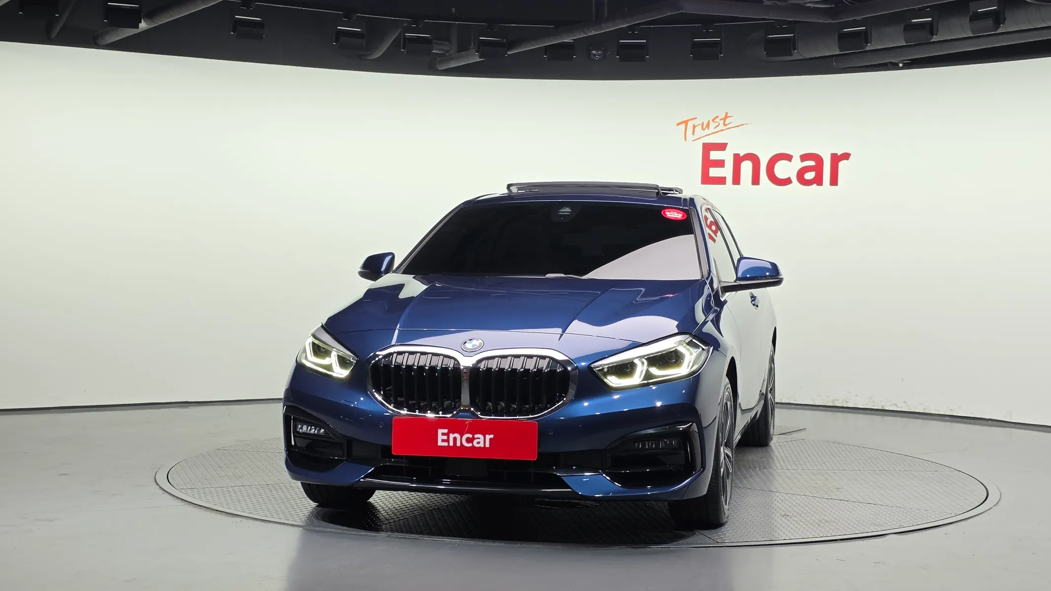 BMW 1 Series (F40) 120i 2023 3/33