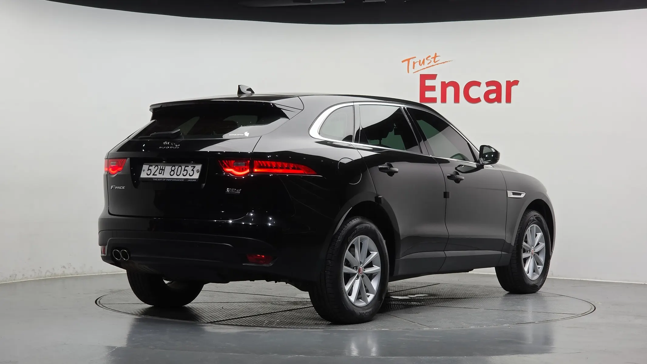 Jaguar F-PACE 20d 2018 2/35