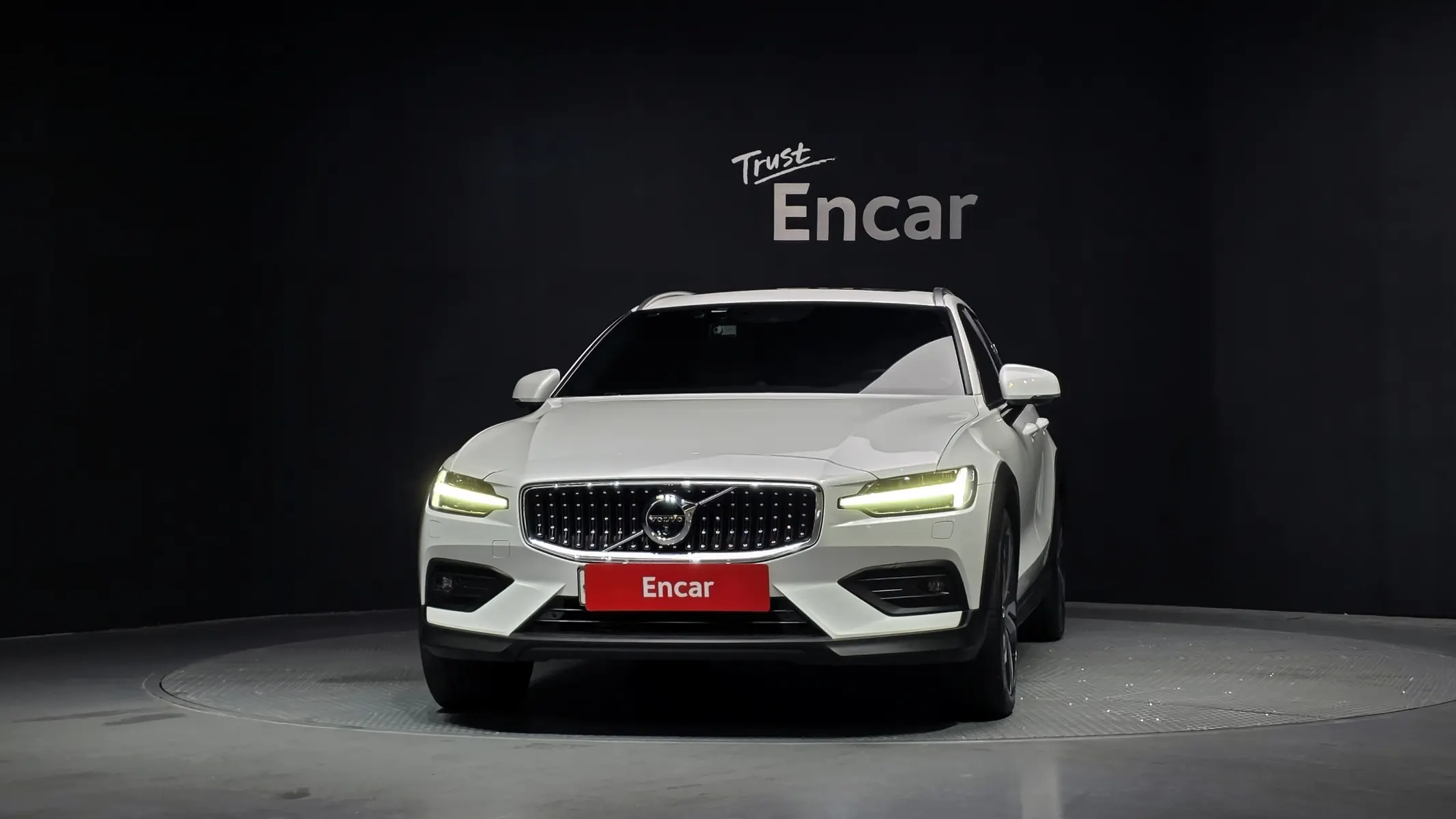 Volvo V60 2 T5 AWD 2019 2/5