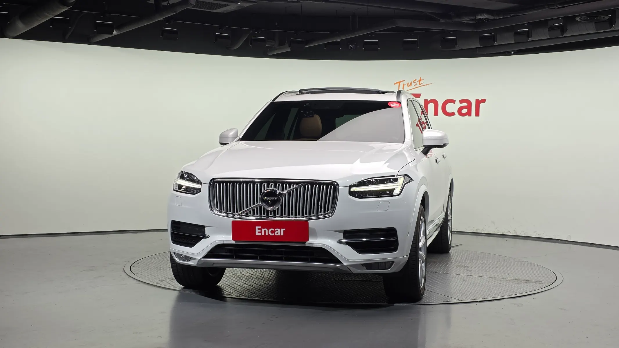 Volvo XC90 2 D5 2019 2/5