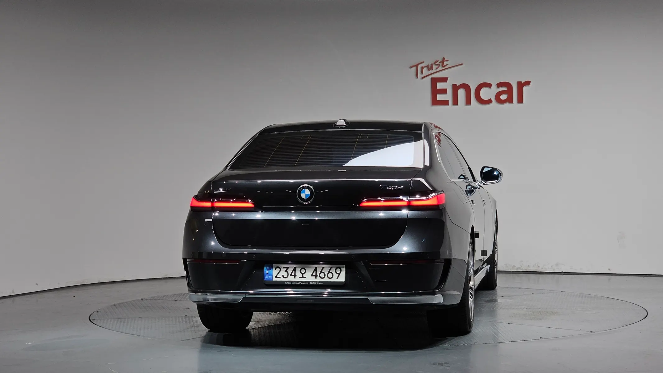 BMW 7 Series (G70) 740d xDrive 2023 3/50