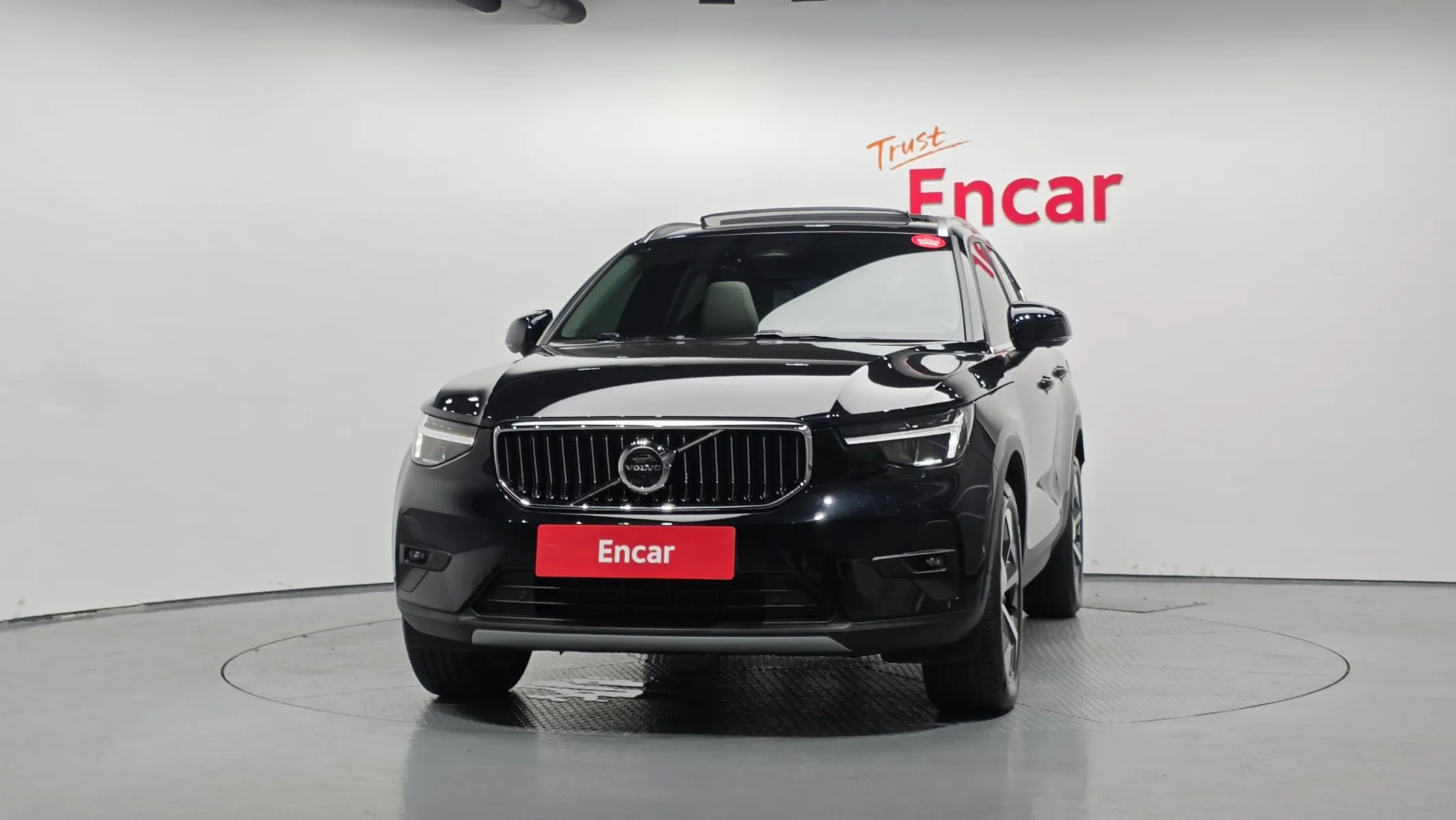 Volvo XC40 B4 2022 2/5