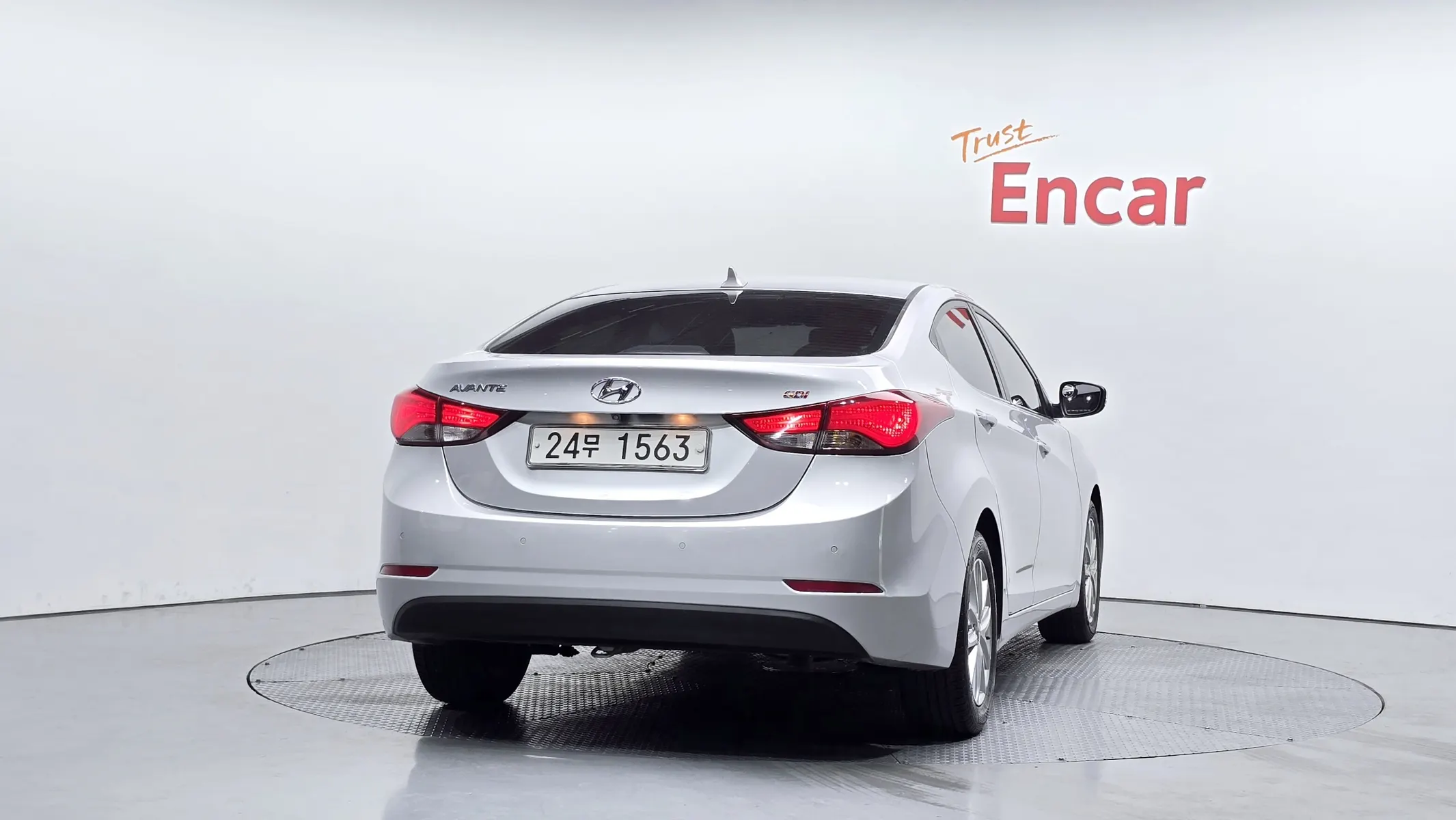 Hyundai 아반떼 1.6 GDi 2014 2/5