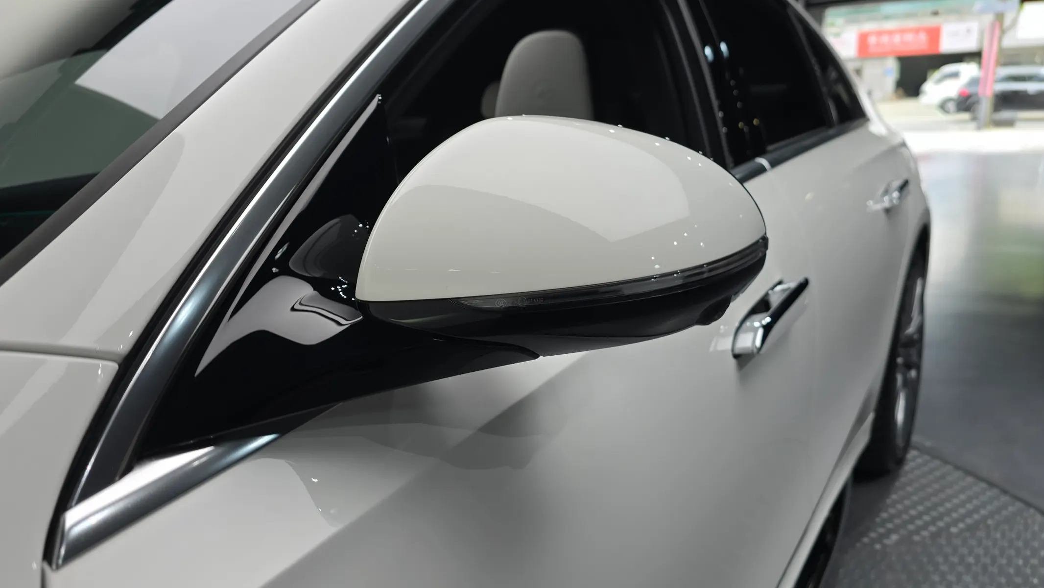Mercedes-Benz E-Class W214 AMG E53e 4MATIC+ 2025 31/32
