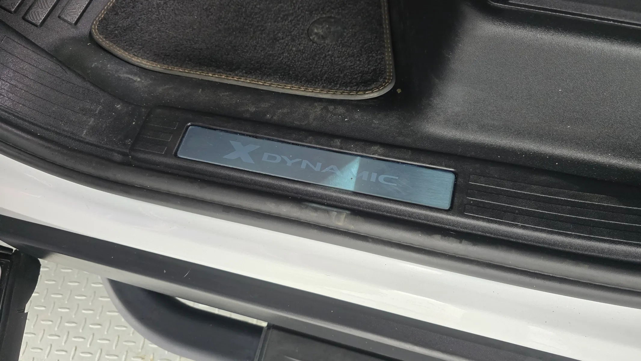 Land Rover (L663) 110 D300 X- HSE 2024 37/38