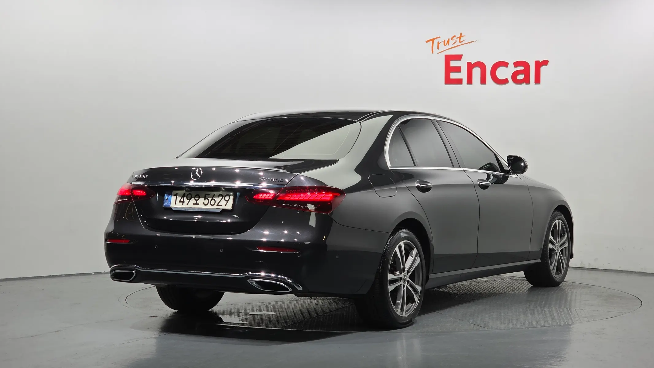 Mercedes-Benz E-Class W213 E350 4MATIC 2021 2/36