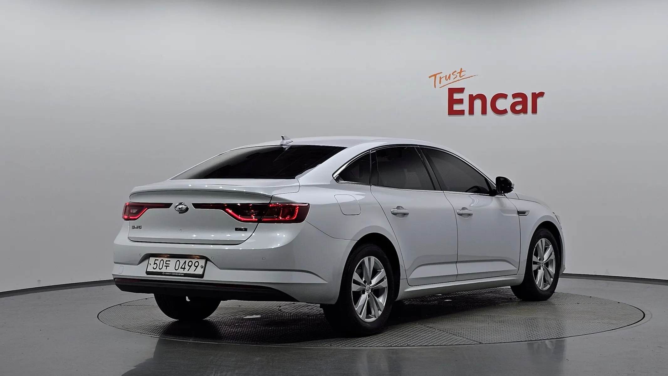 Renault Korea SM6 2.0 GDe SE 2016 2/32
