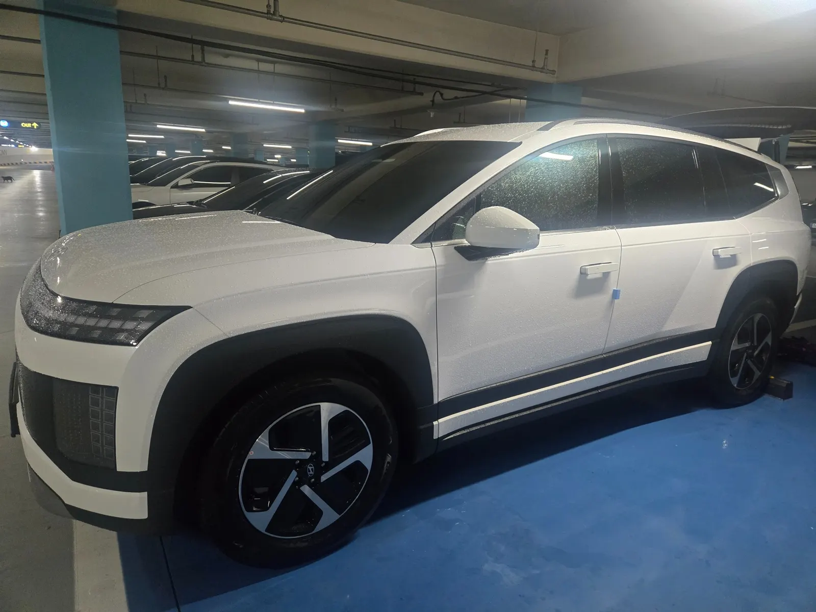 Hyundai 9 AWD 2026 3/16