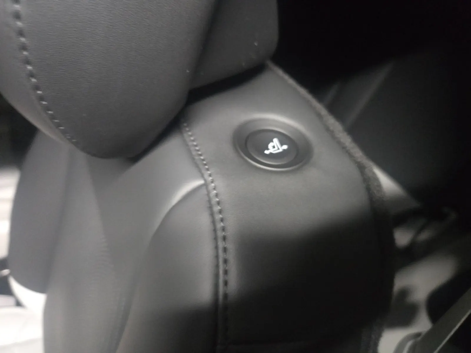 Hyundai 9 AWD 2026 15/16