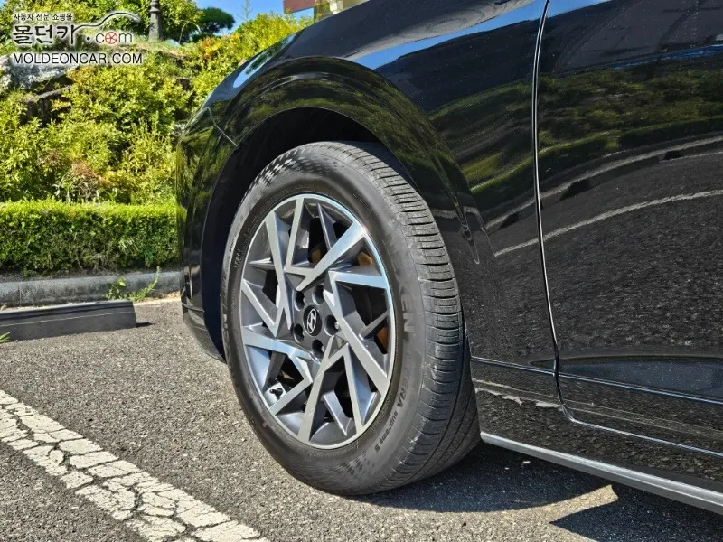 Hyundai (GN7) 2.5 2WD 2023 18/19
