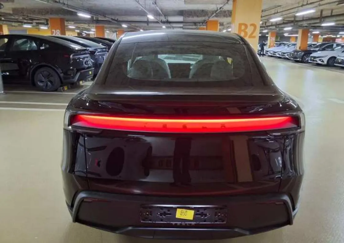 Tesla Y RWD 2026 3/15