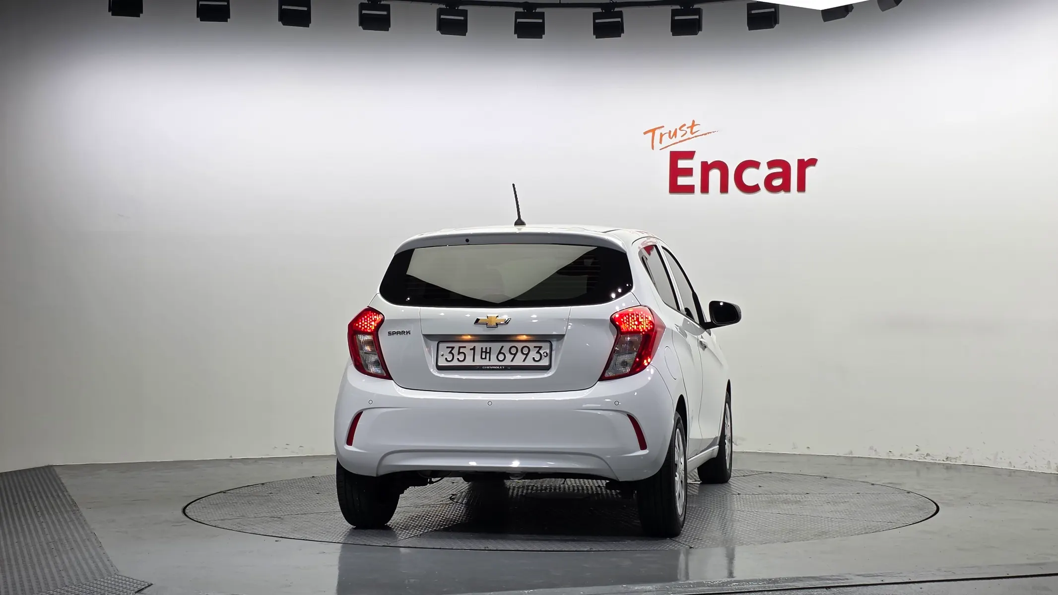Chevrolet Spark LS 2019 3/5