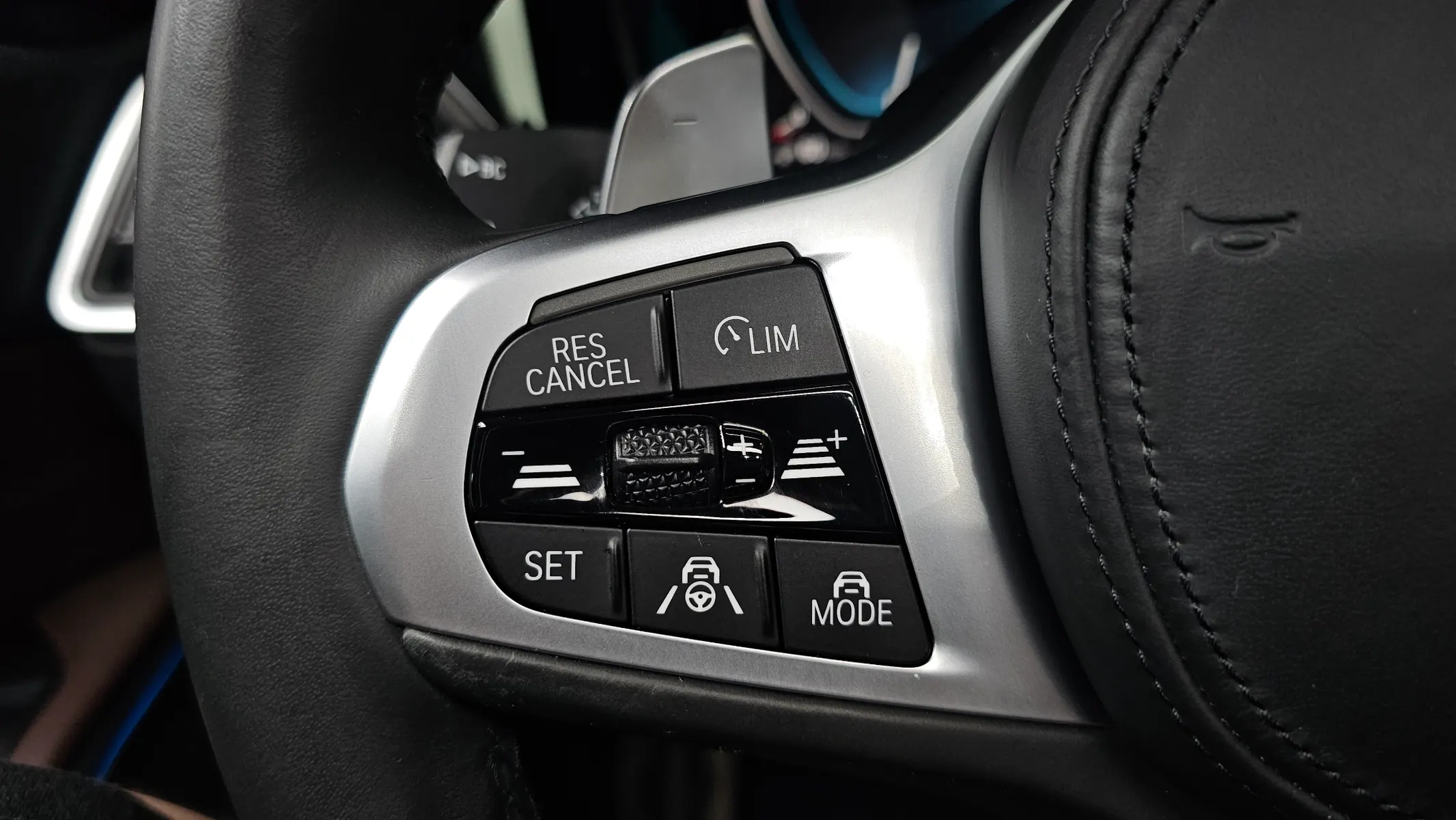BMW 3 Series (G20) 330e M 2020 30/31