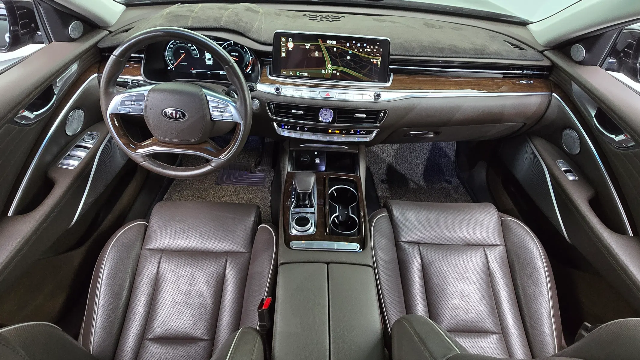 Kia K9 3.8 GDI AWD 2019 4/5