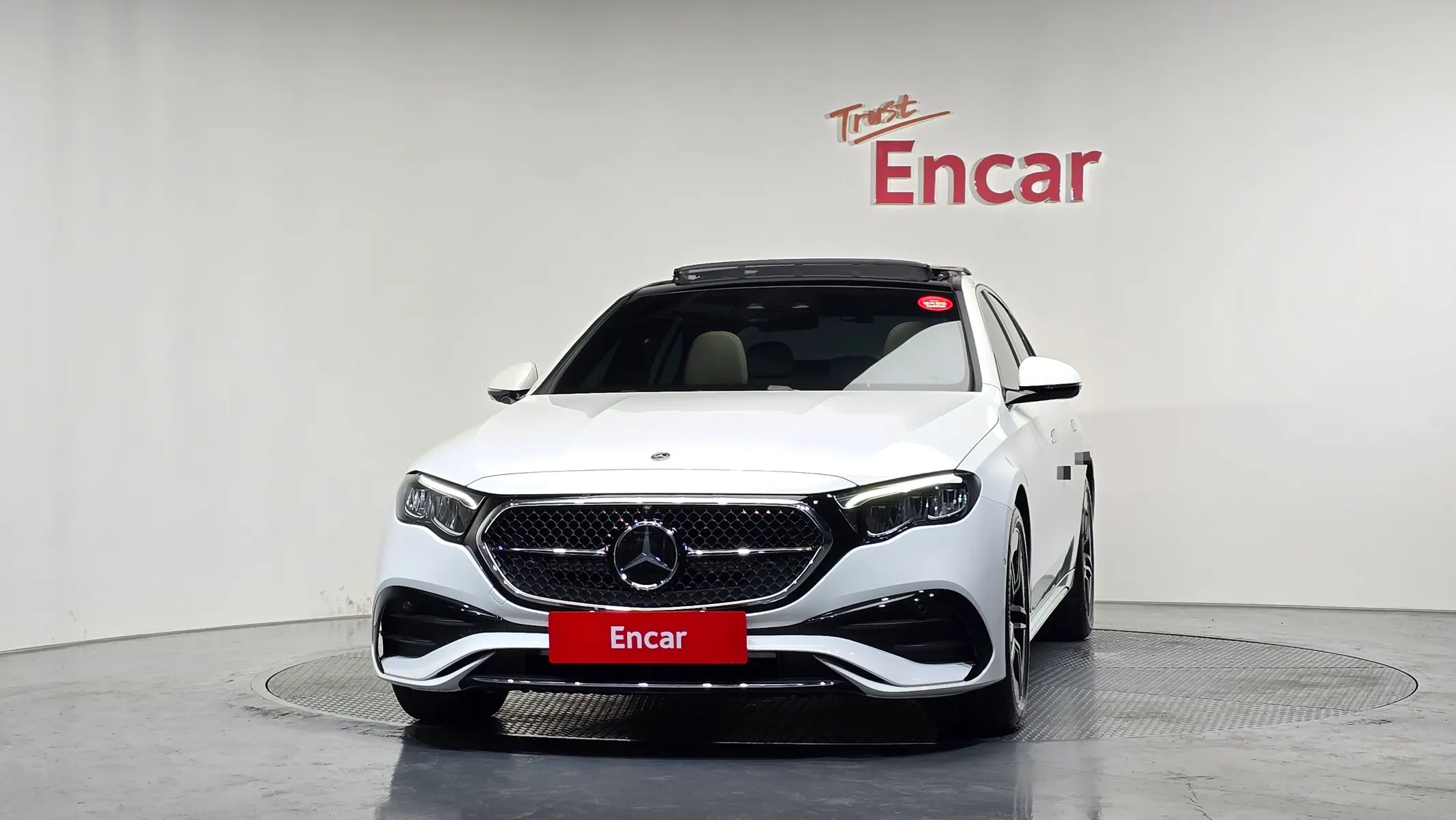 Mercedes-Benz E-Class W214 E200 AMG Line 2025 3/35