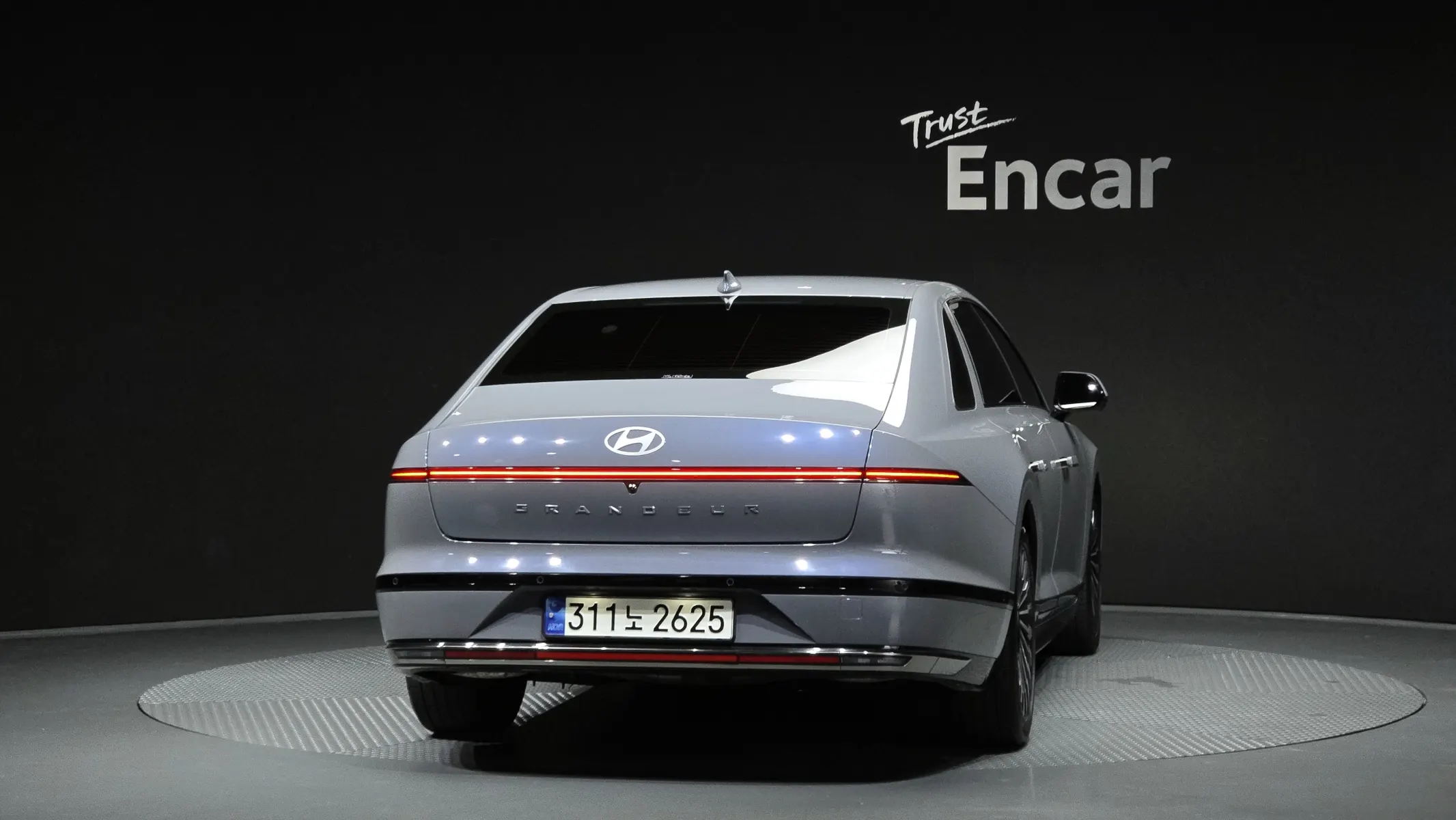 Hyundai (GN7) 2024 3/5