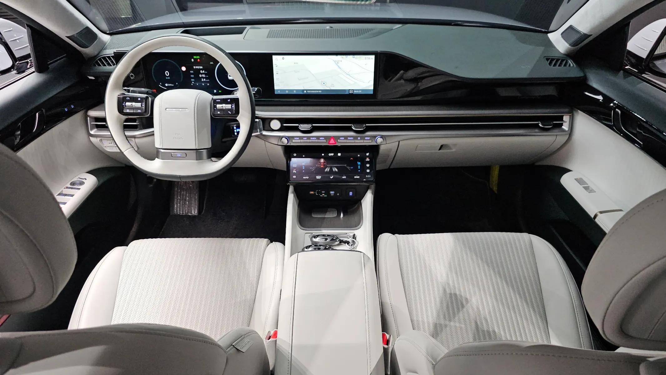 Hyundai (GN7) 2024 4/5