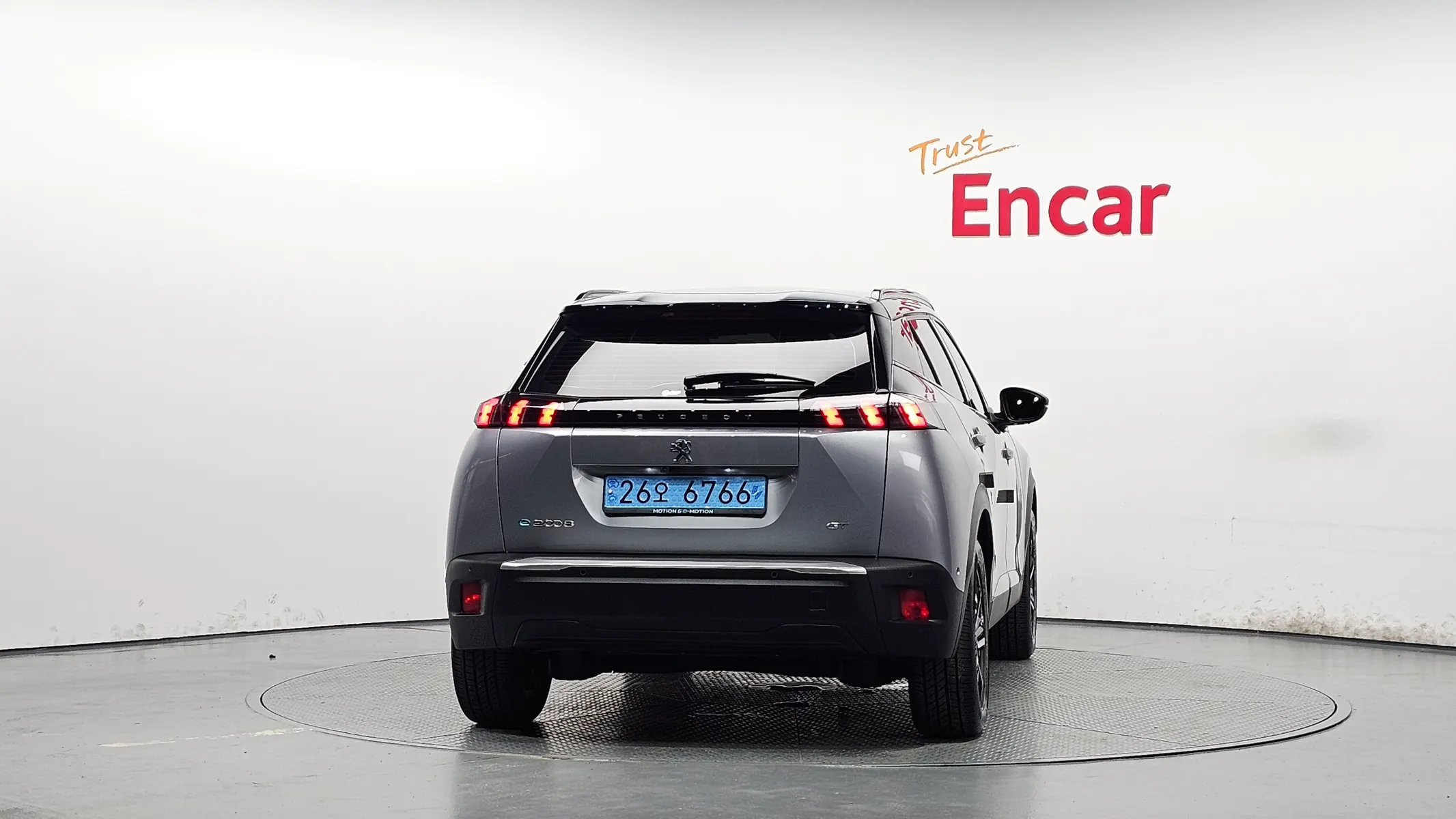 Peugeot e-2008 2 EV GT 2022 3/5