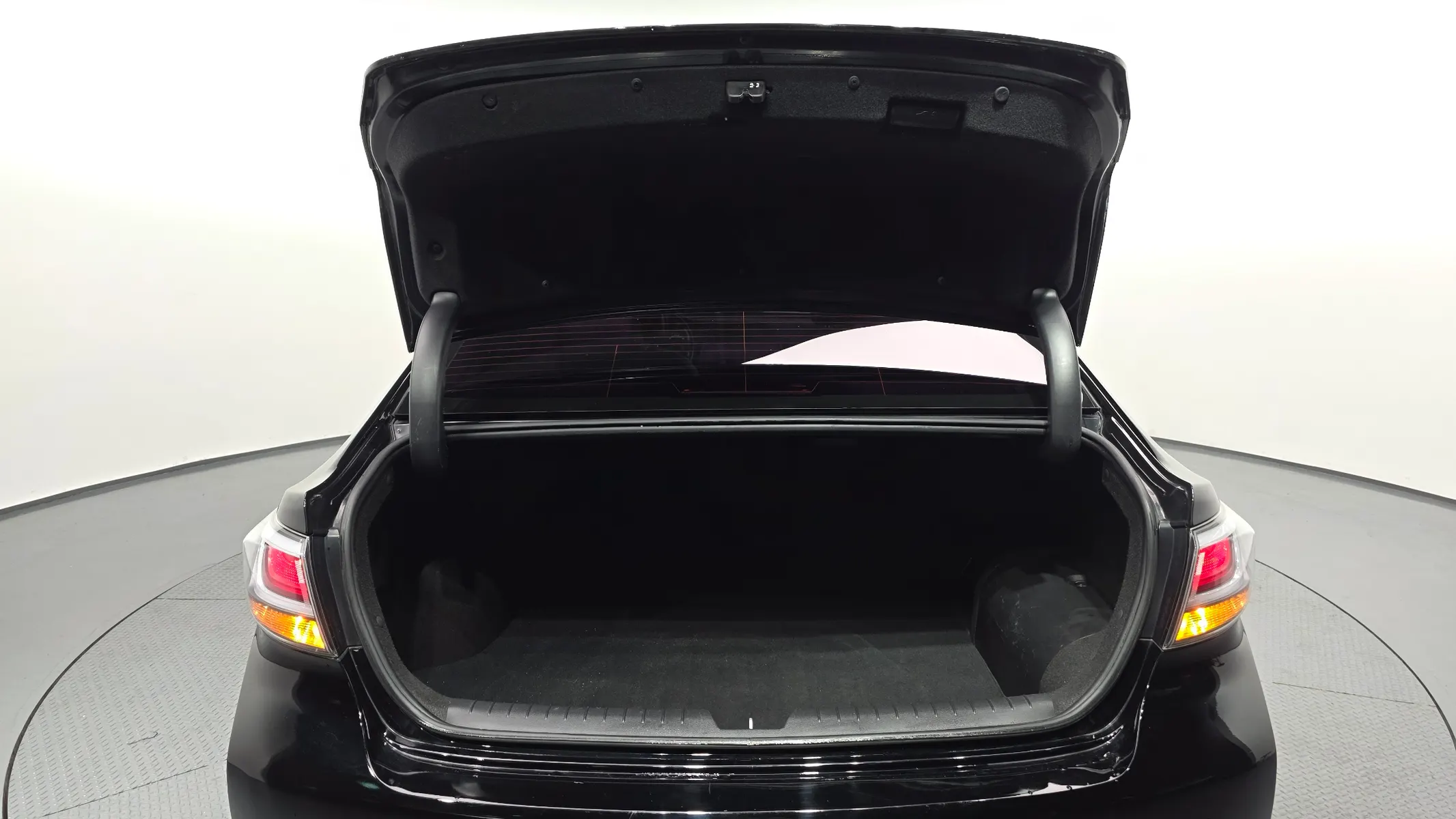 Hyundai LF 2.0 HEV 2015 34/35