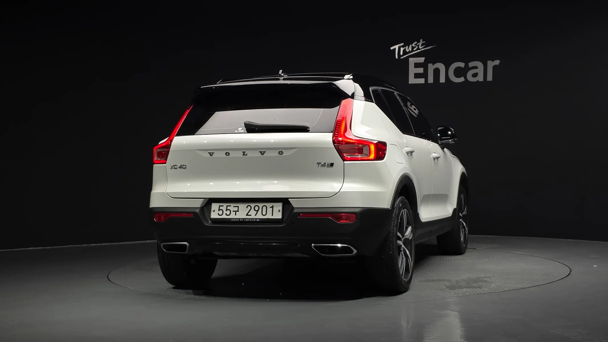 Volvo XC40 T4 R- 2018 3/5