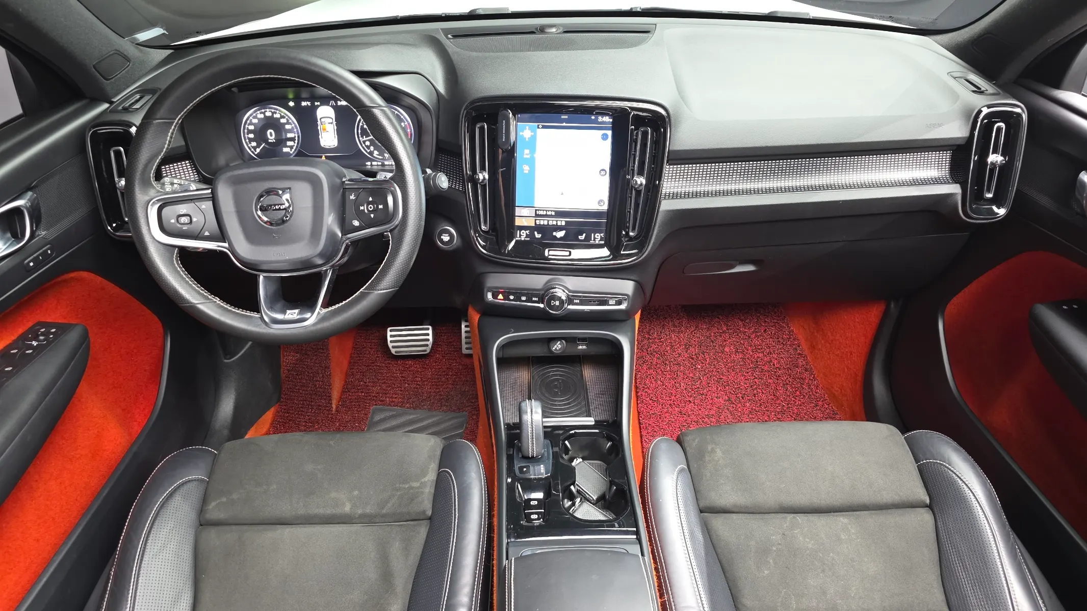 Volvo XC40 T4 R- 2018 4/5