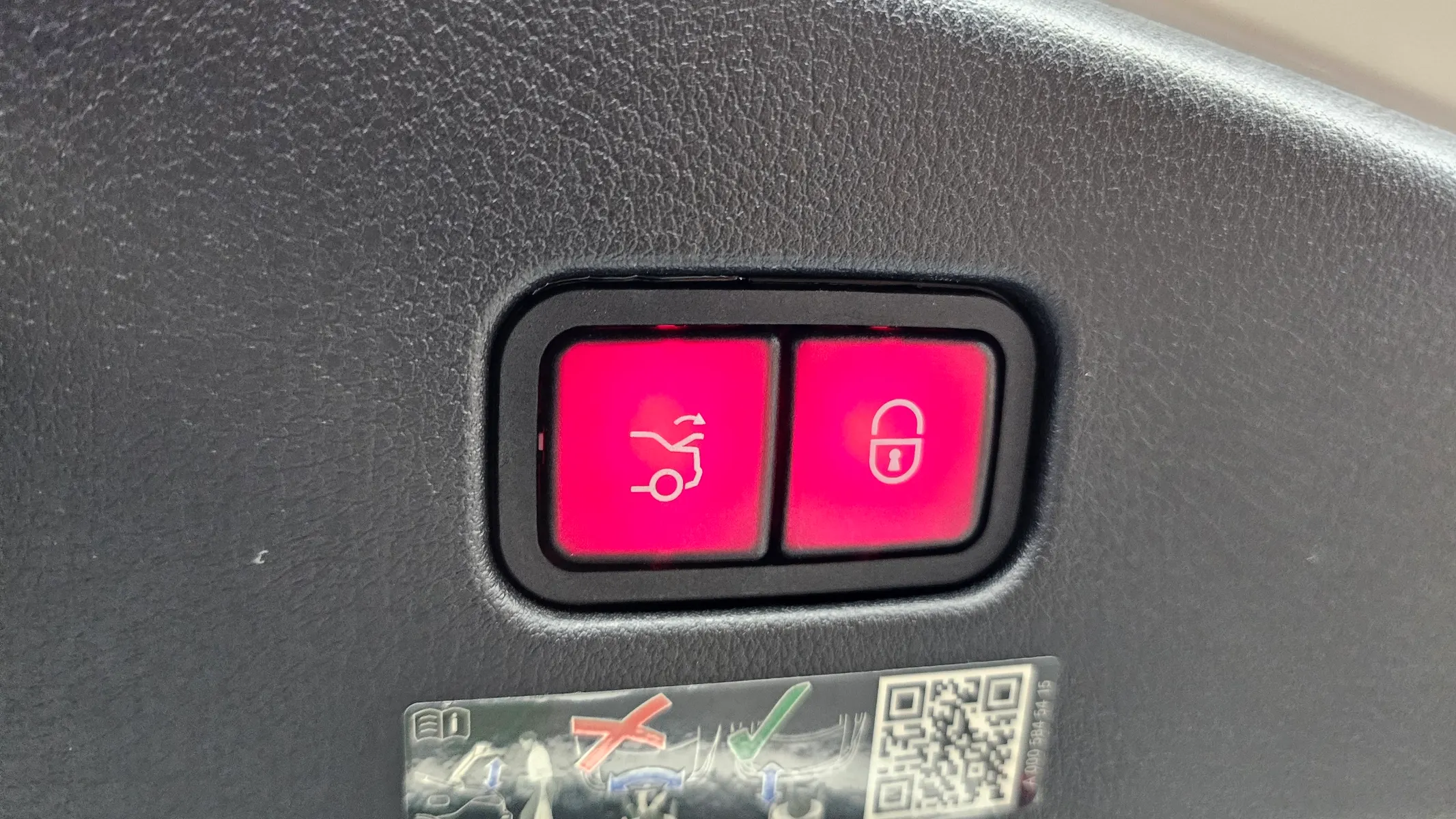 Mercedes-Benz CLE-Class C236 CLE200 2024 36/37