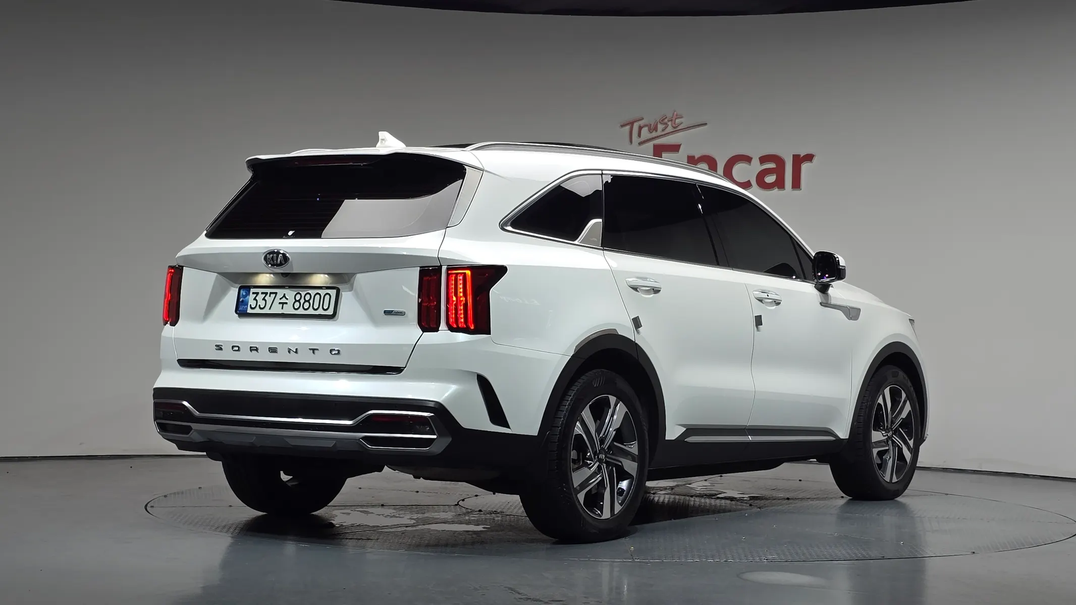 Kia 4 HEV 1.6 2WD 2020 2/36