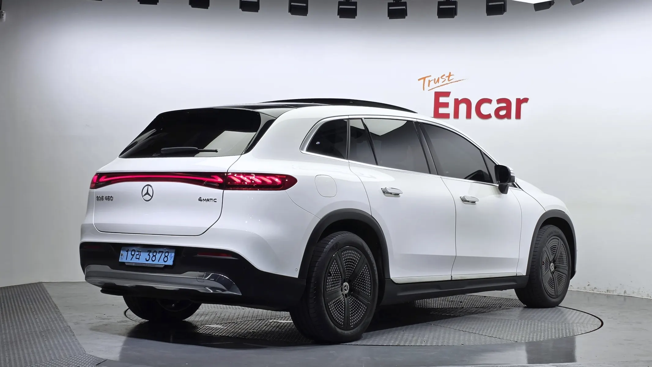 Mercedes-Benz EQS SUV X296 EQS450 4MATIC 2023 2/38