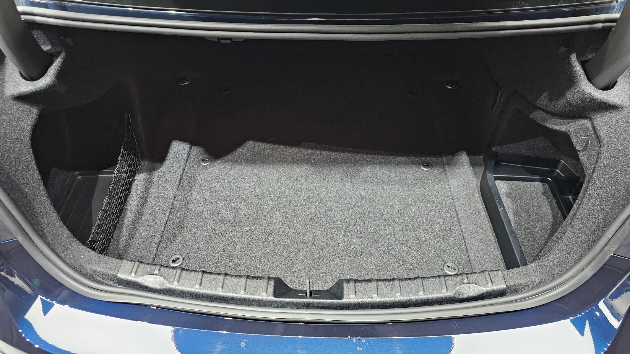 BMW 3 Series (F30) 320i 2016 20/21