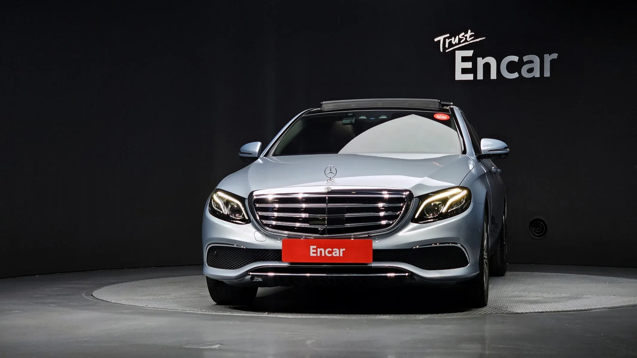 Mercedes-Benz E-Class W213 E400 4MATIC 2018 3/32