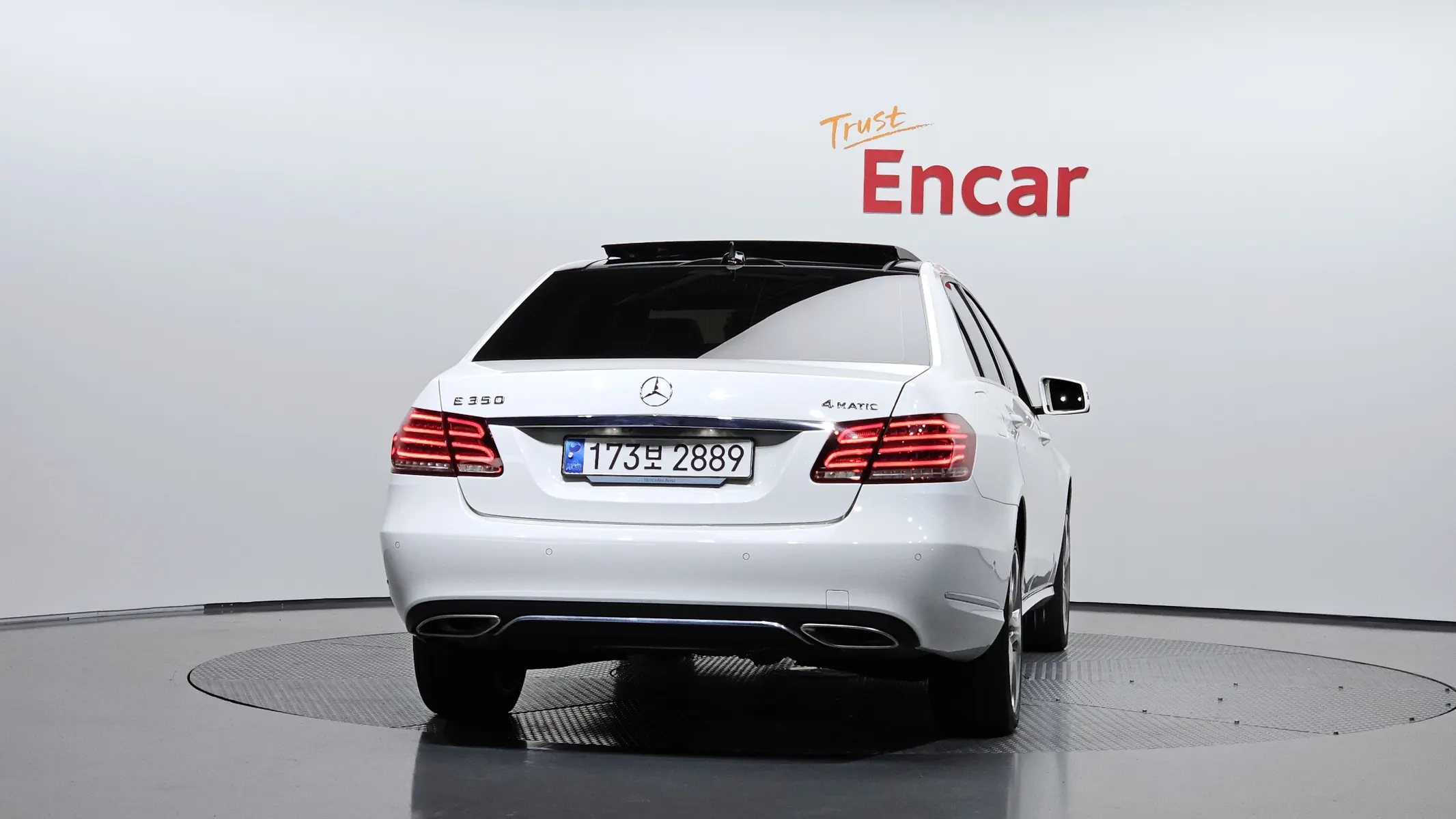 Mercedes-Benz E-Class W212 E350 4MATIC 2014 3/33