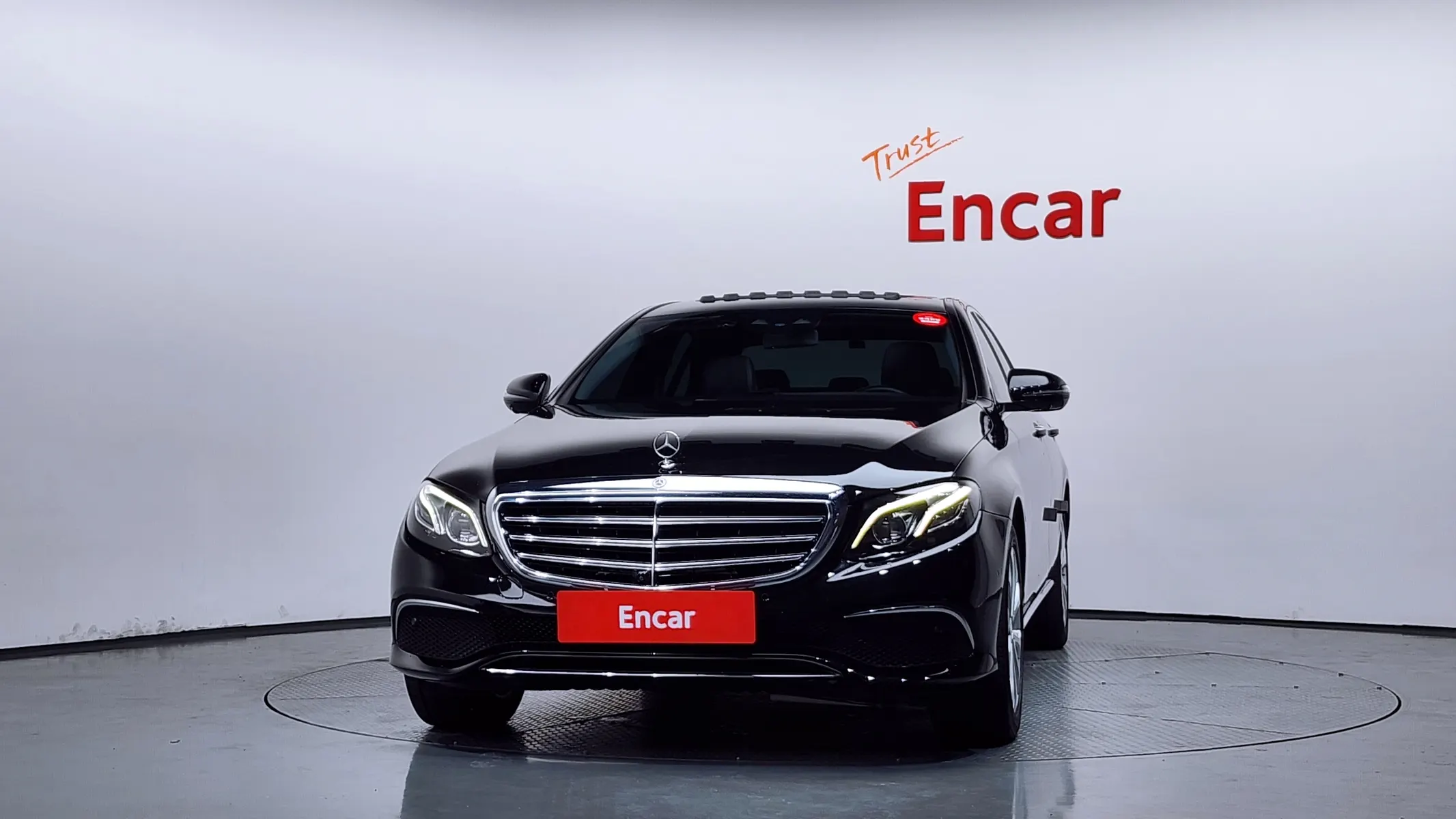 Mercedes-Benz E-Class W213 E300 2019 3/37