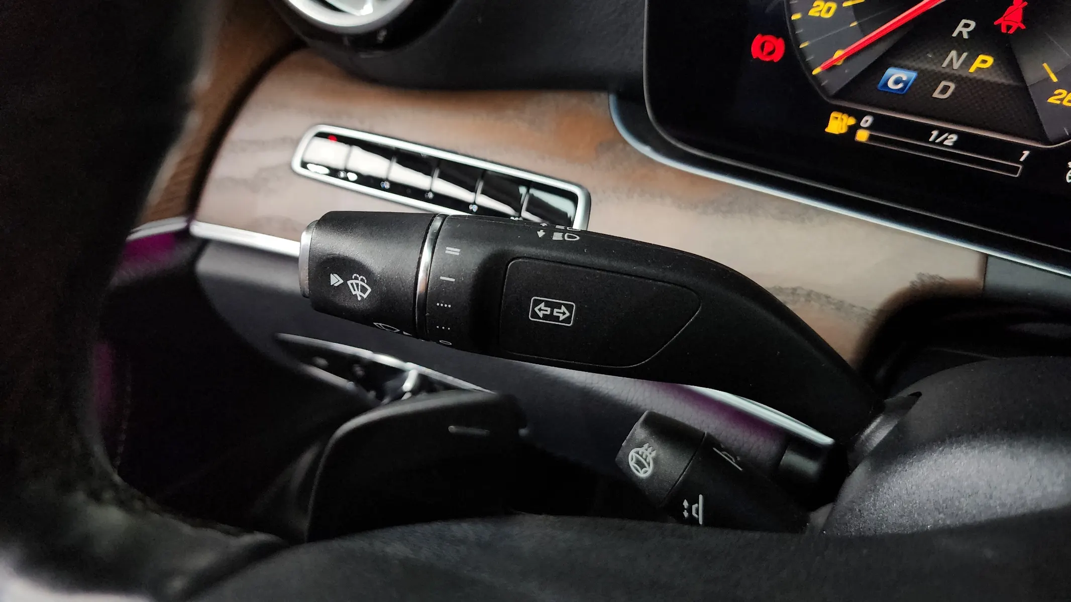 Mercedes-Benz E-Class W213 E300 2019 36/37