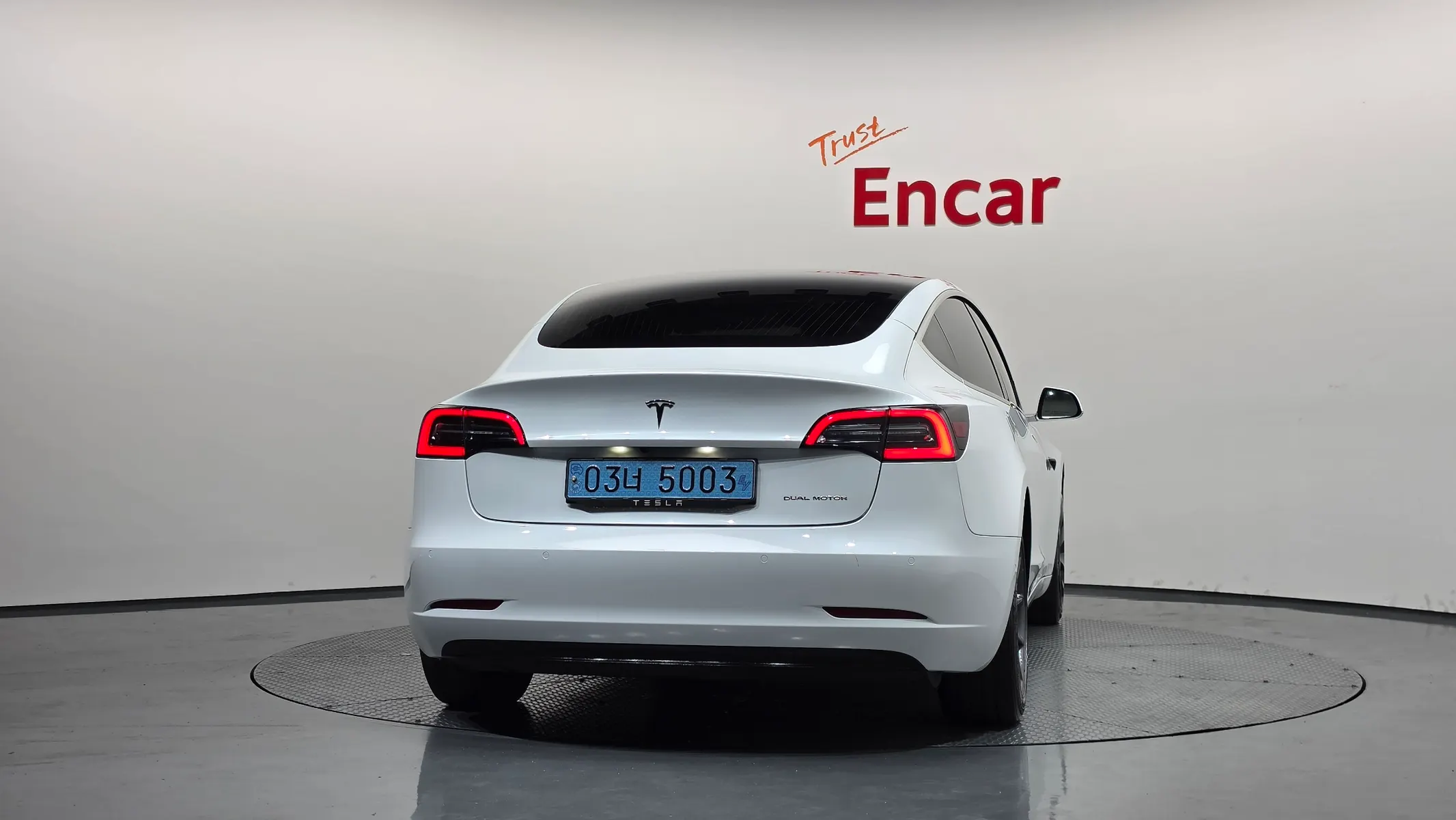 Tesla 3 AWD 2020 3/5