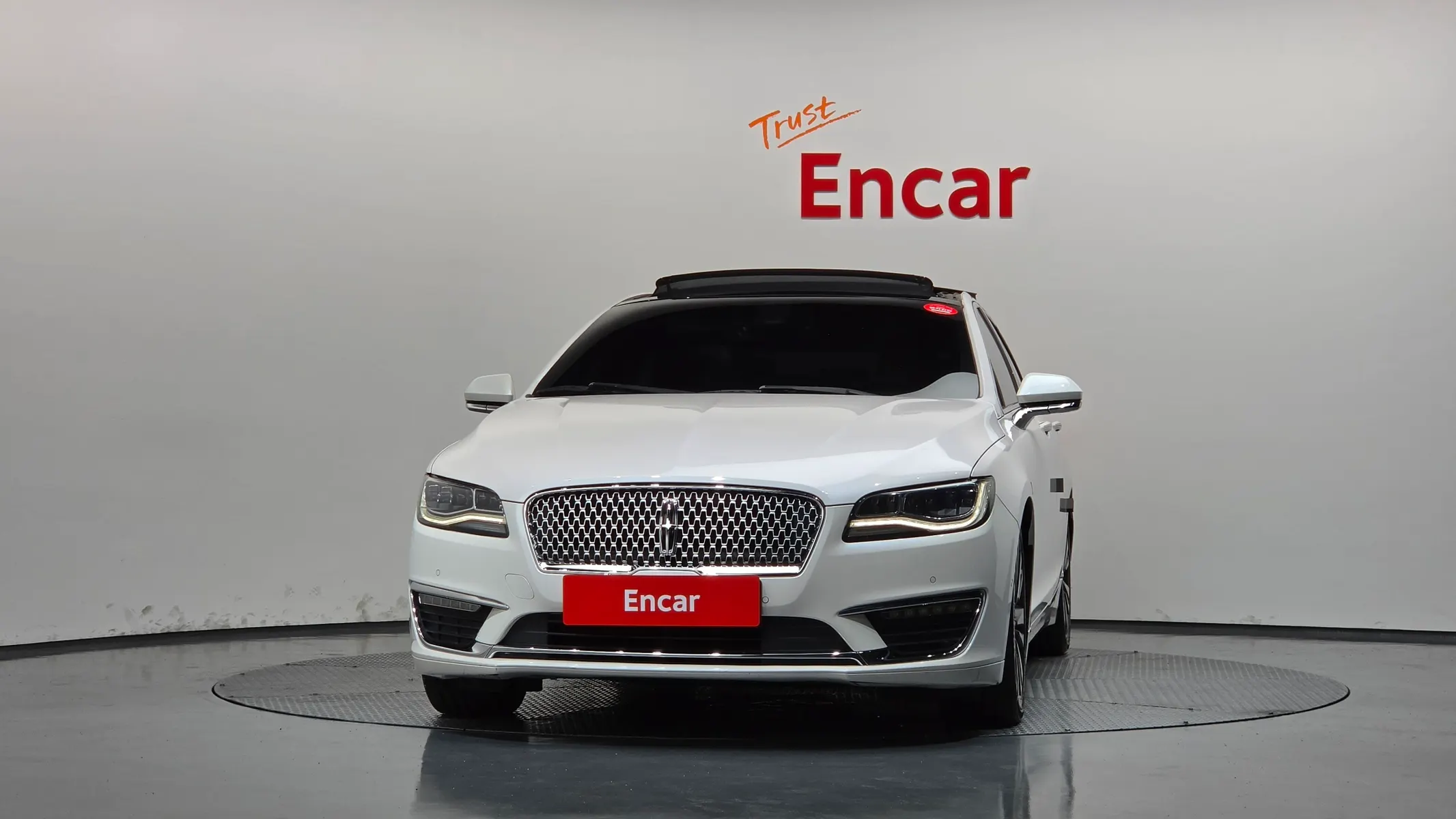 Lincoln MKZ 2017 2/5